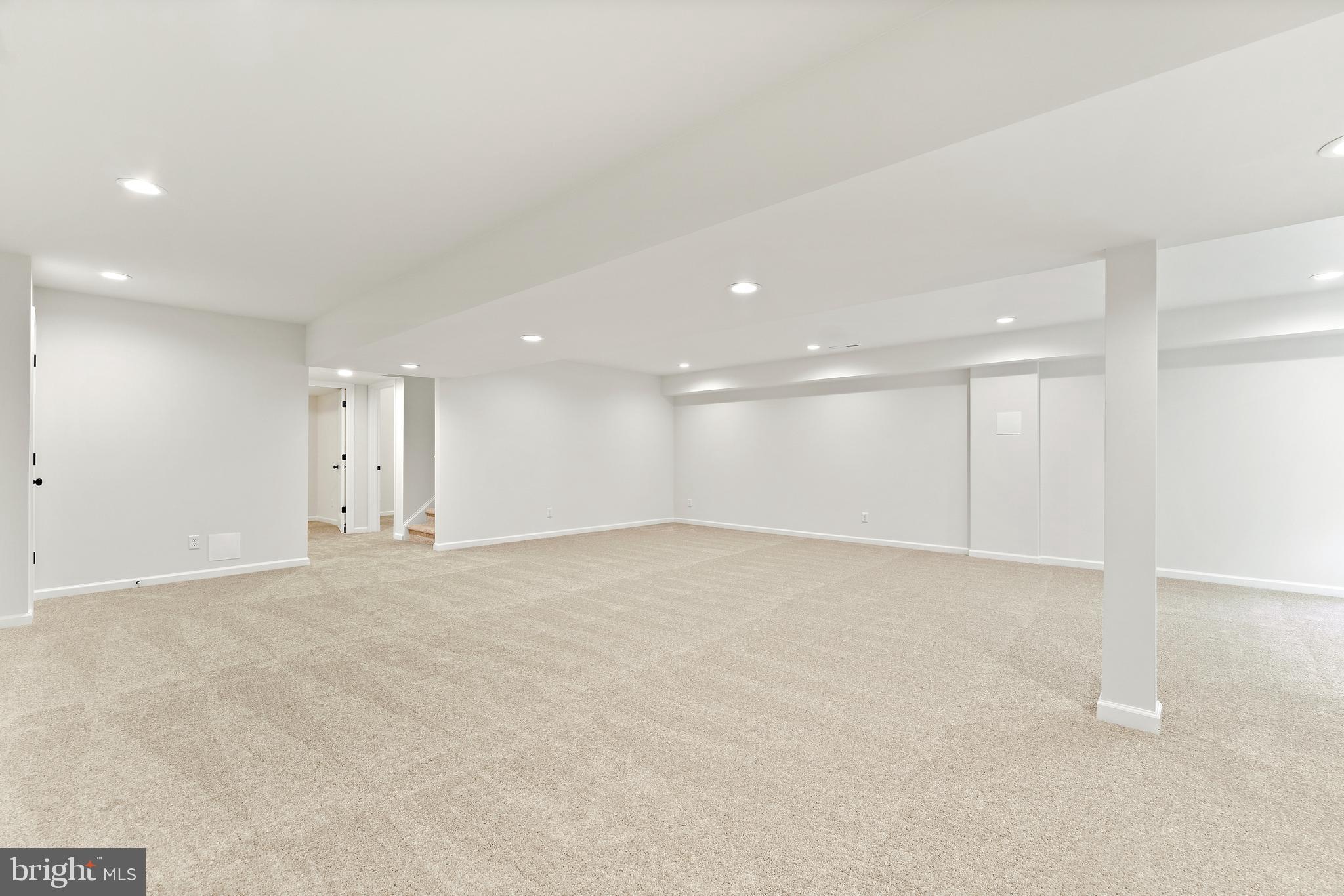 LAKE CAROLINE - Residential