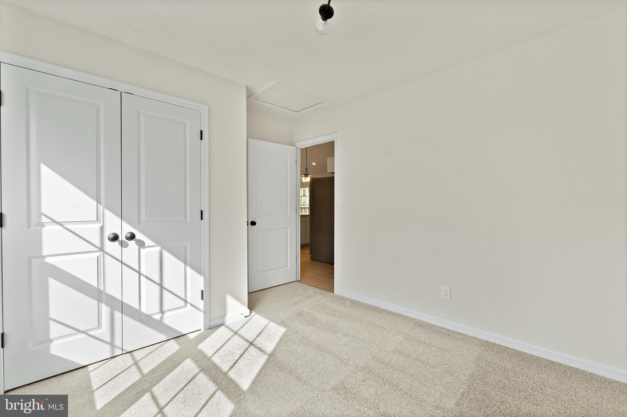 LAKE CAROLINE - Residential