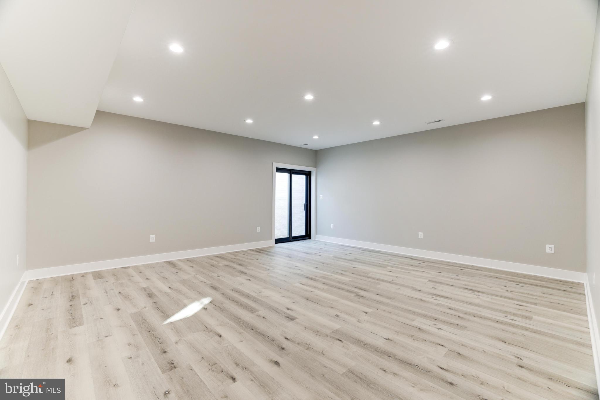 POPLAR HEIGHTS - Residential