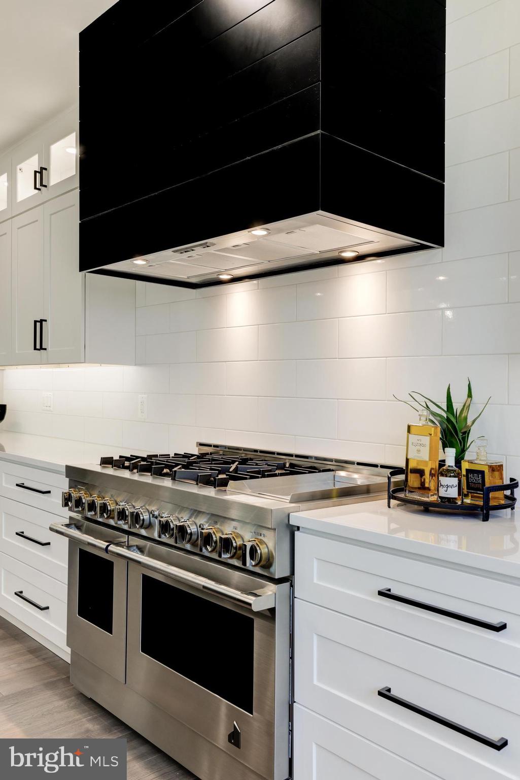 POPLAR HEIGHTS - Residential