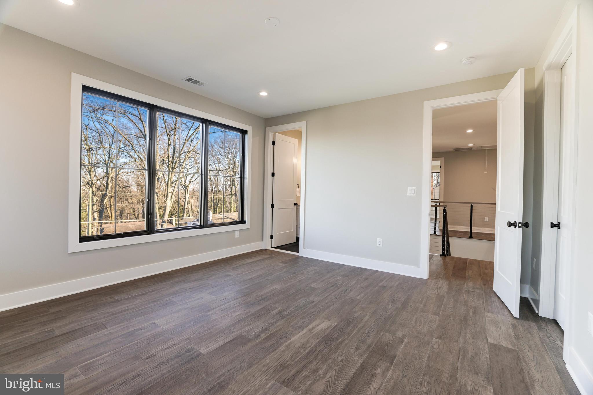 POPLAR HEIGHTS - Residential