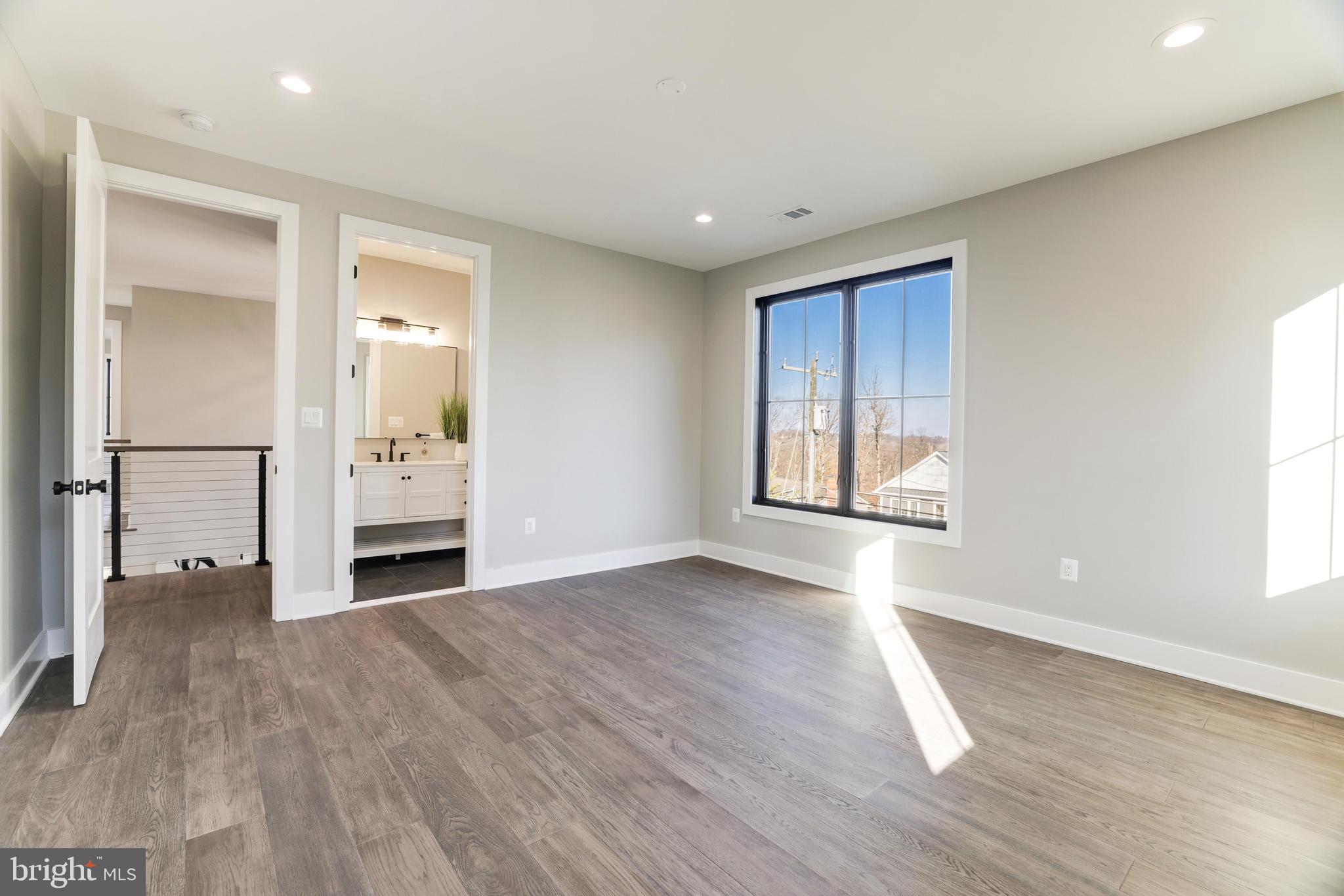 POPLAR HEIGHTS - Residential