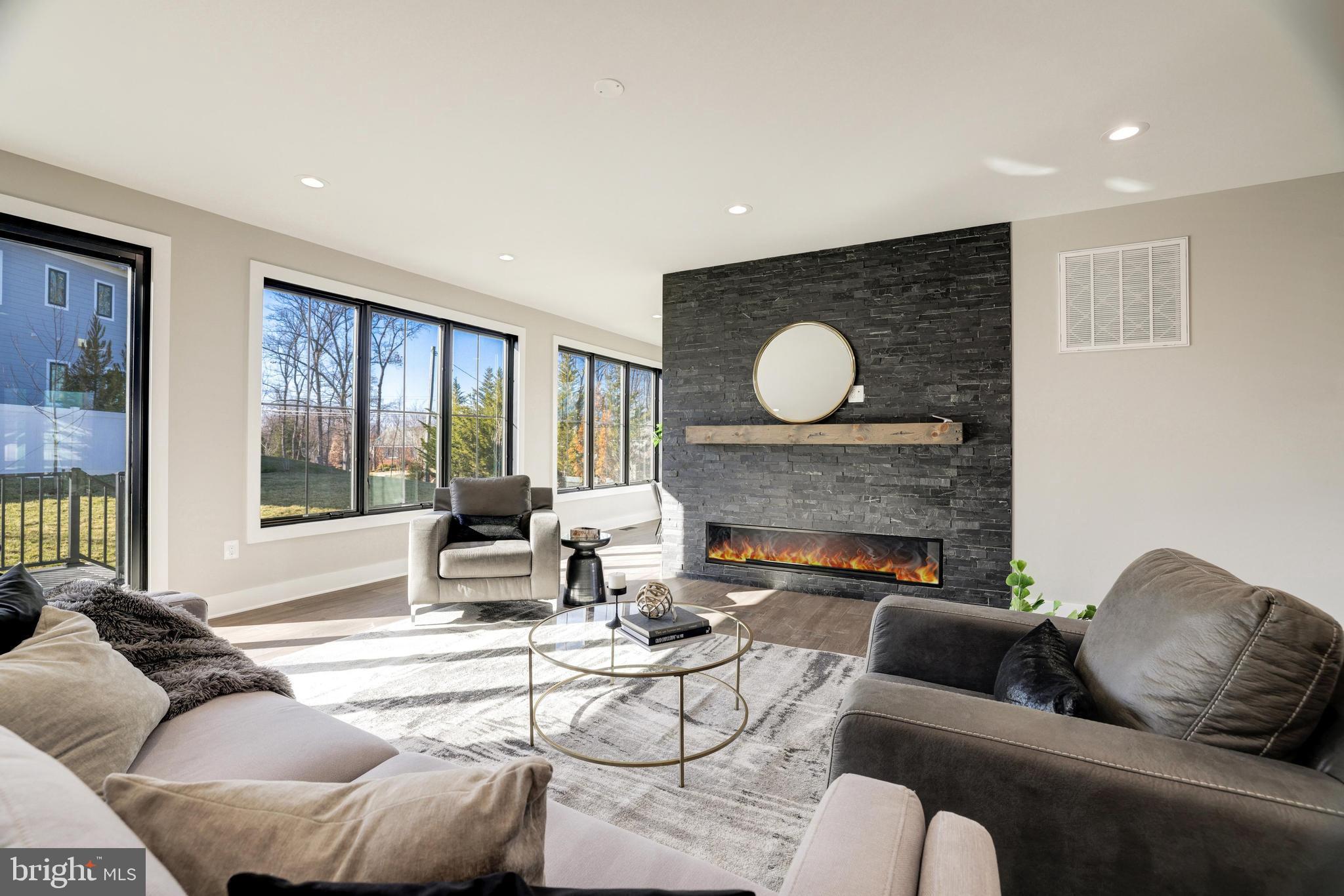 POPLAR HEIGHTS - Residential