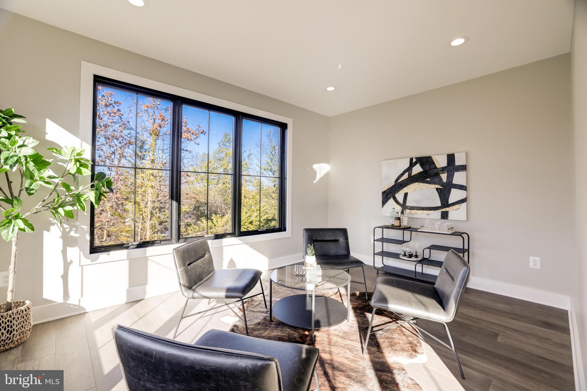 POPLAR HEIGHTS - Residential