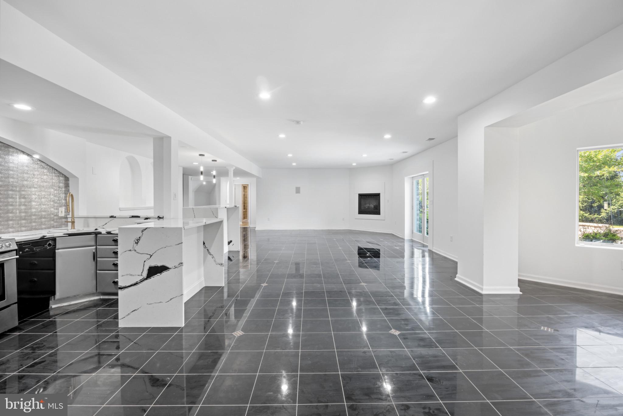 HIGHLAND - Residential