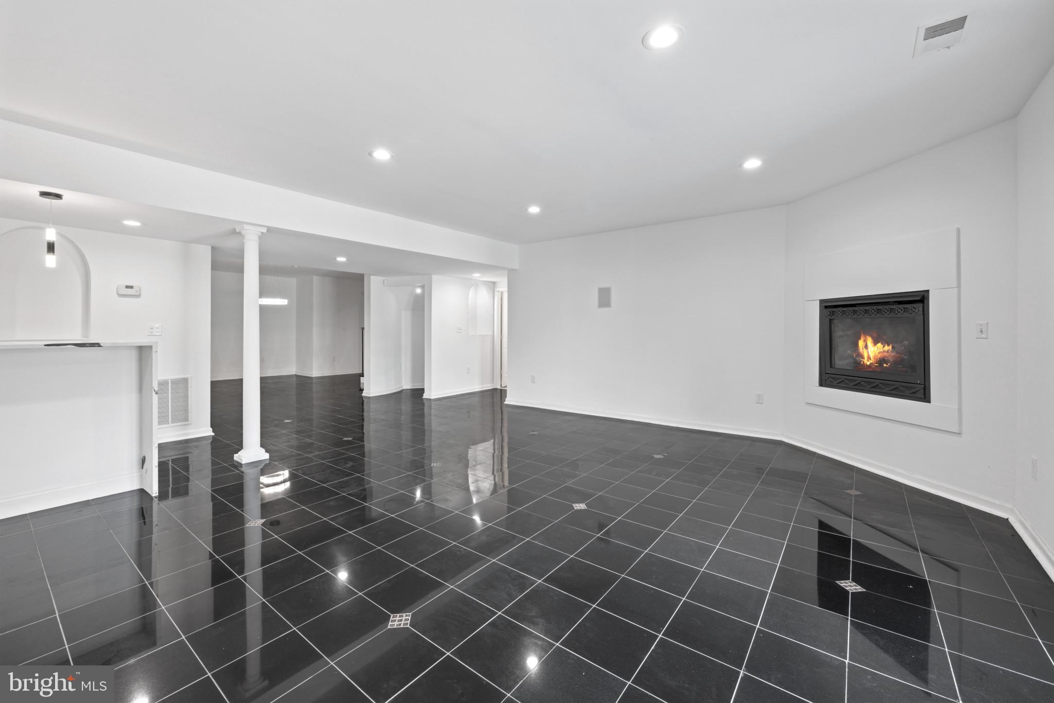 HIGHLAND - Residential