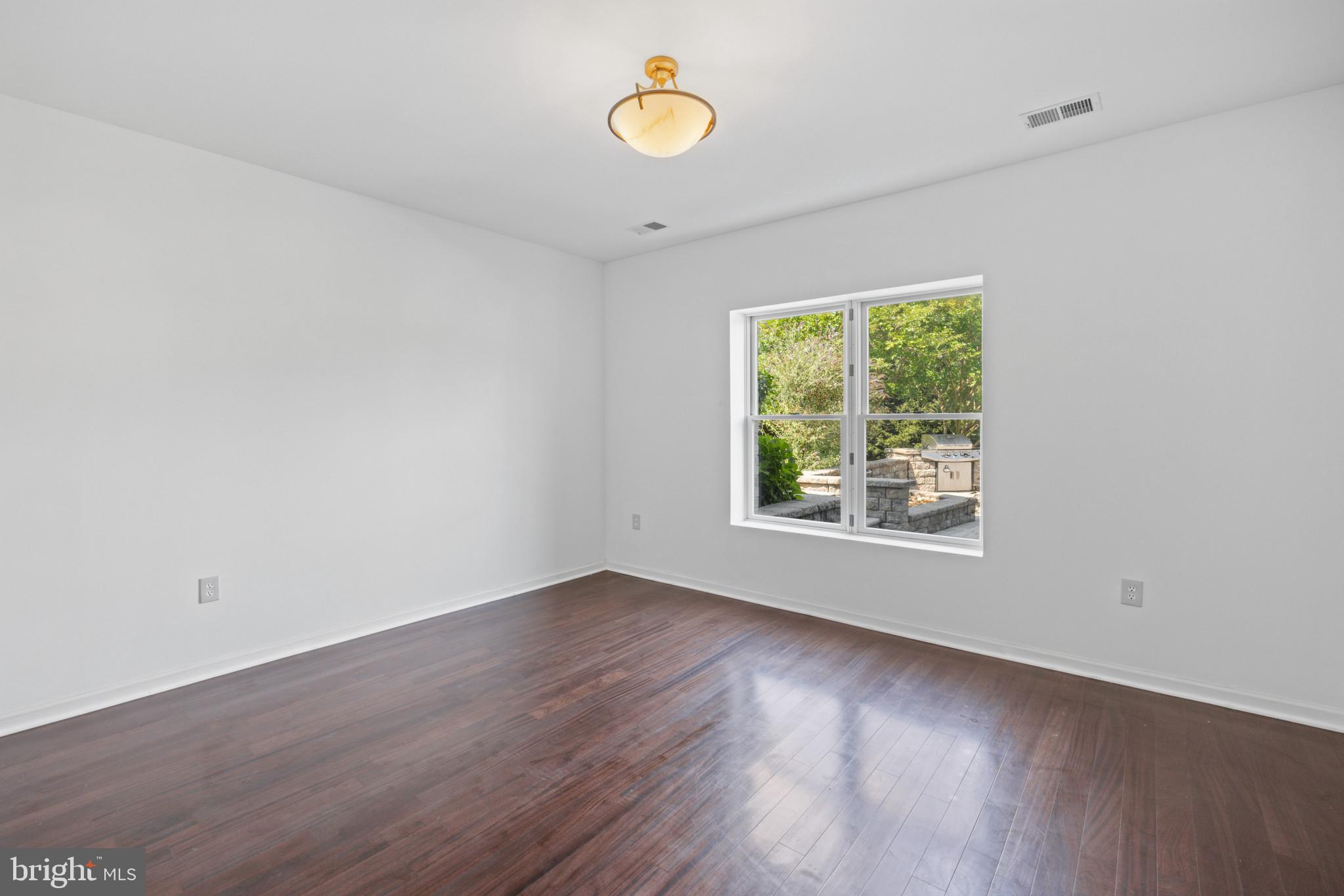 HIGHLAND - Residential