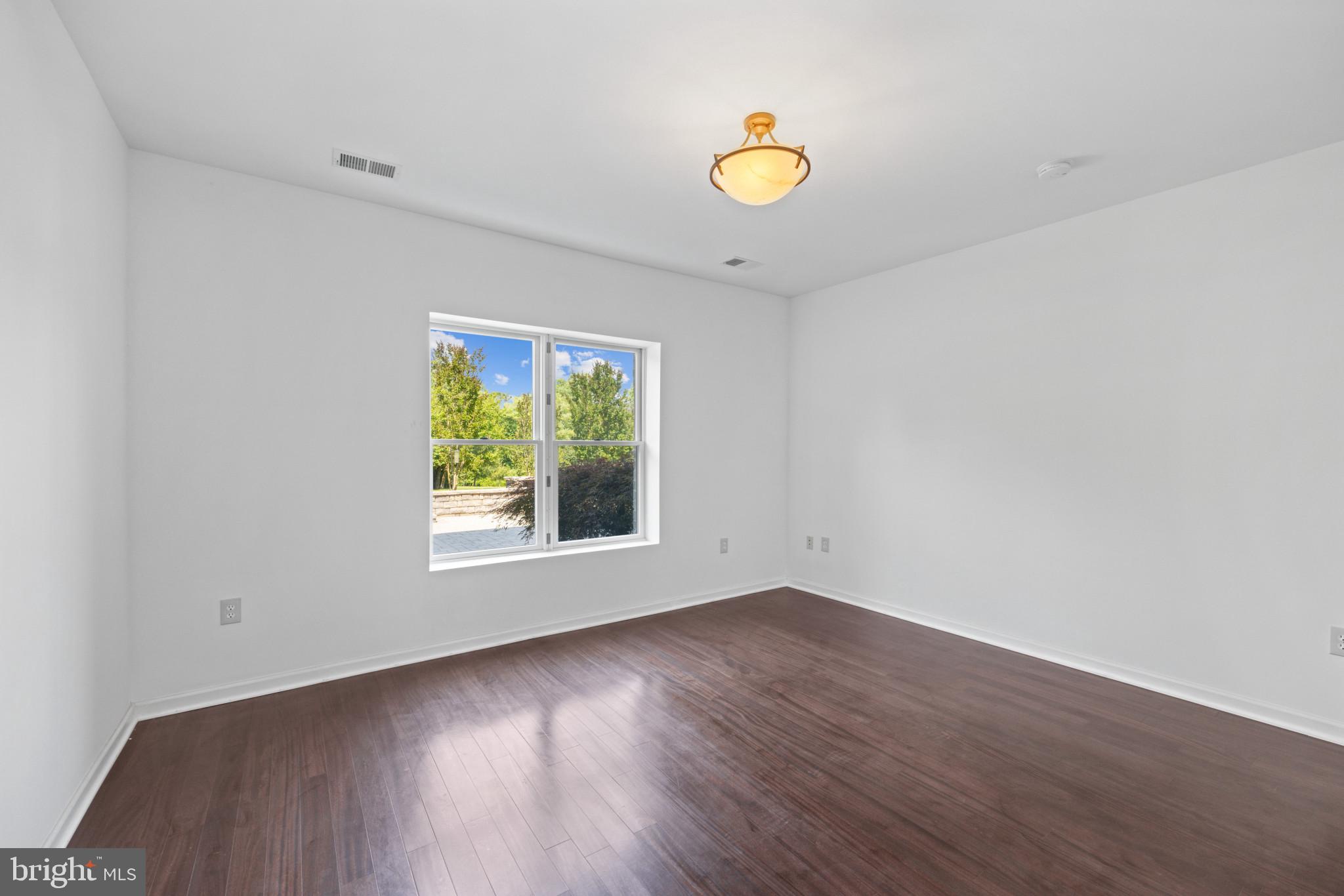 HIGHLAND - Residential