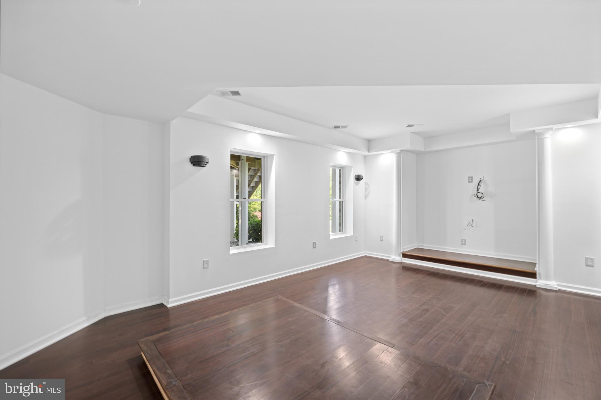 HIGHLAND - Residential