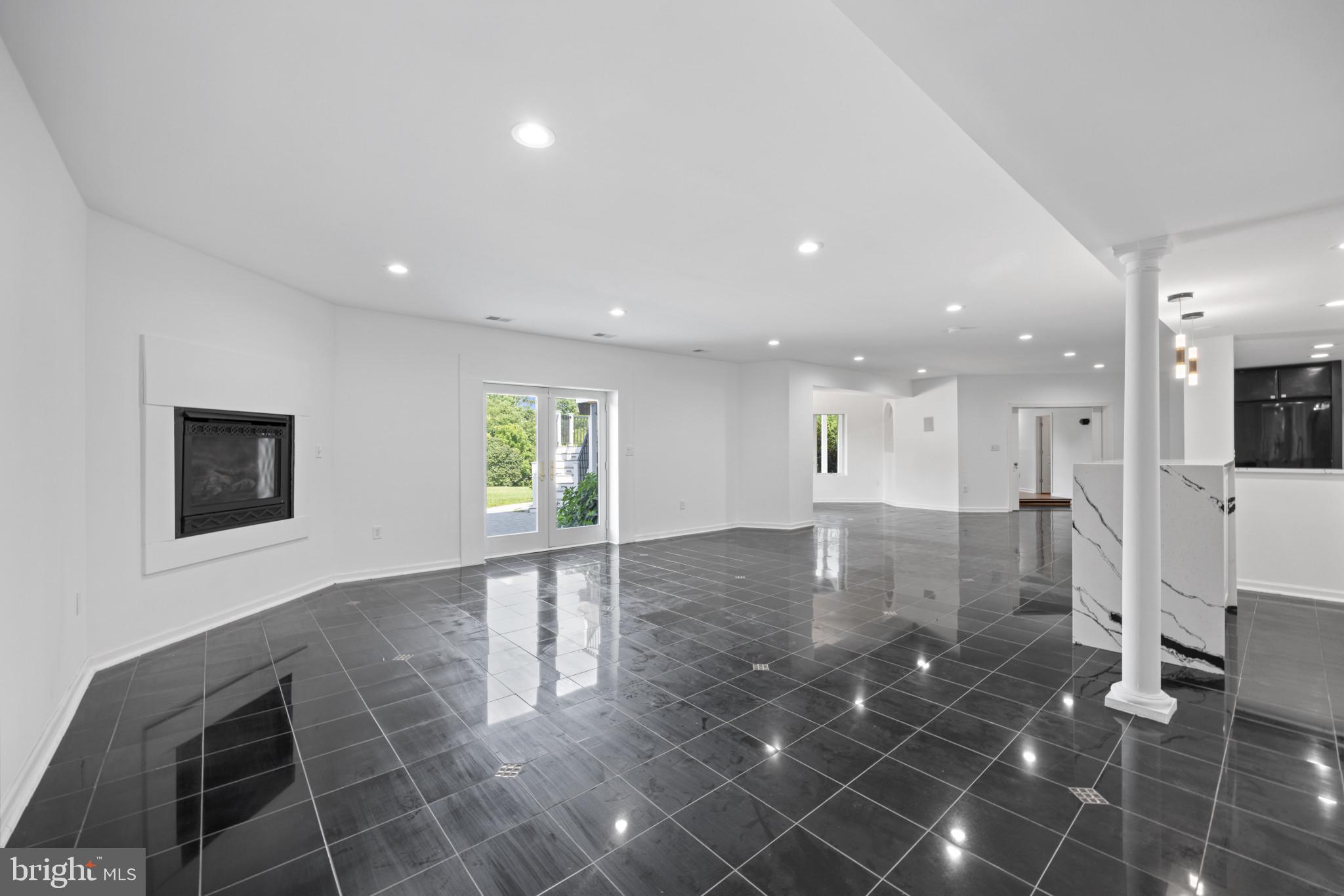 HIGHLAND - Residential