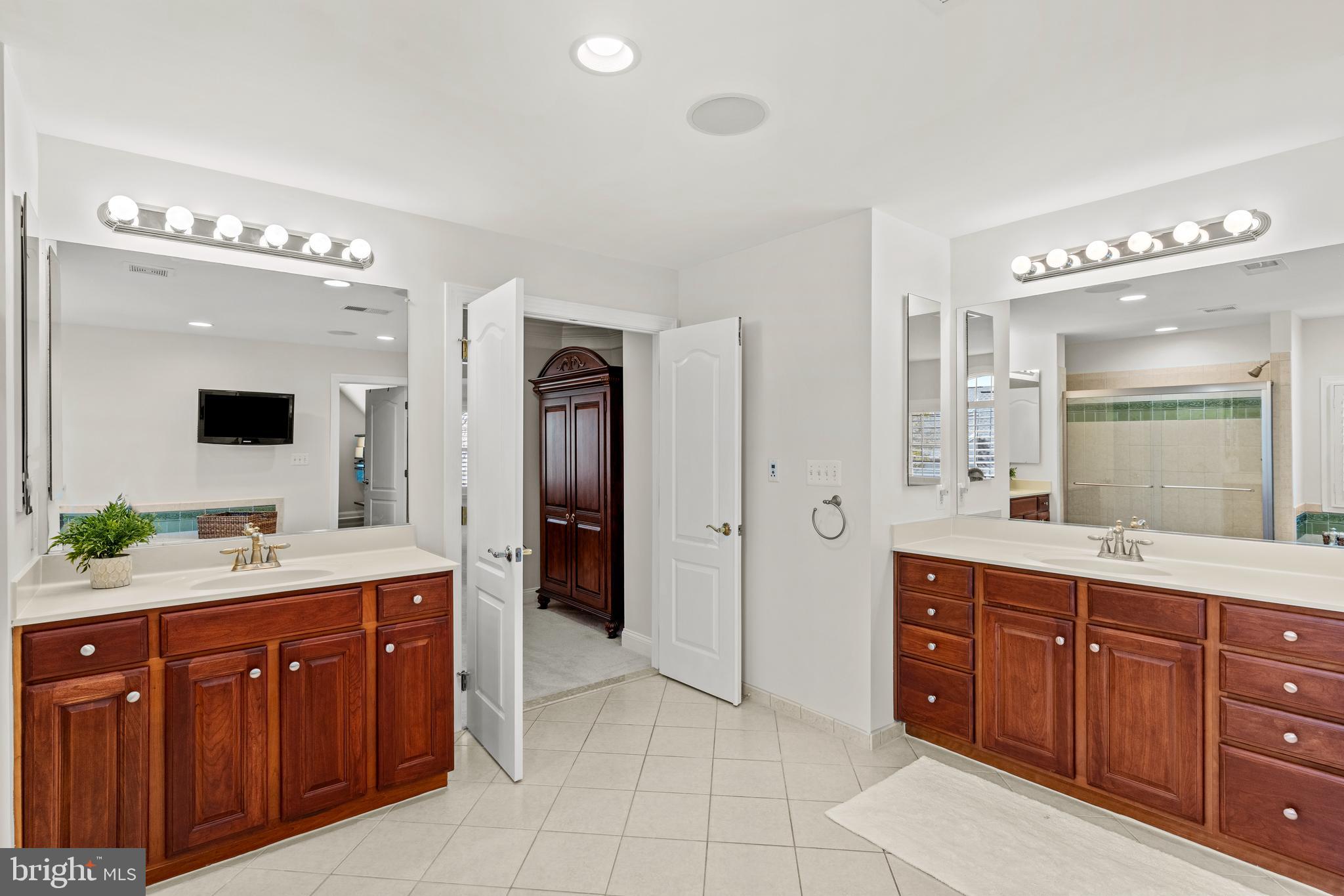 LENAH RUN HAMLET - Residential