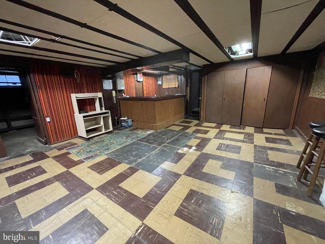 211 SHARON PARK DRIVE