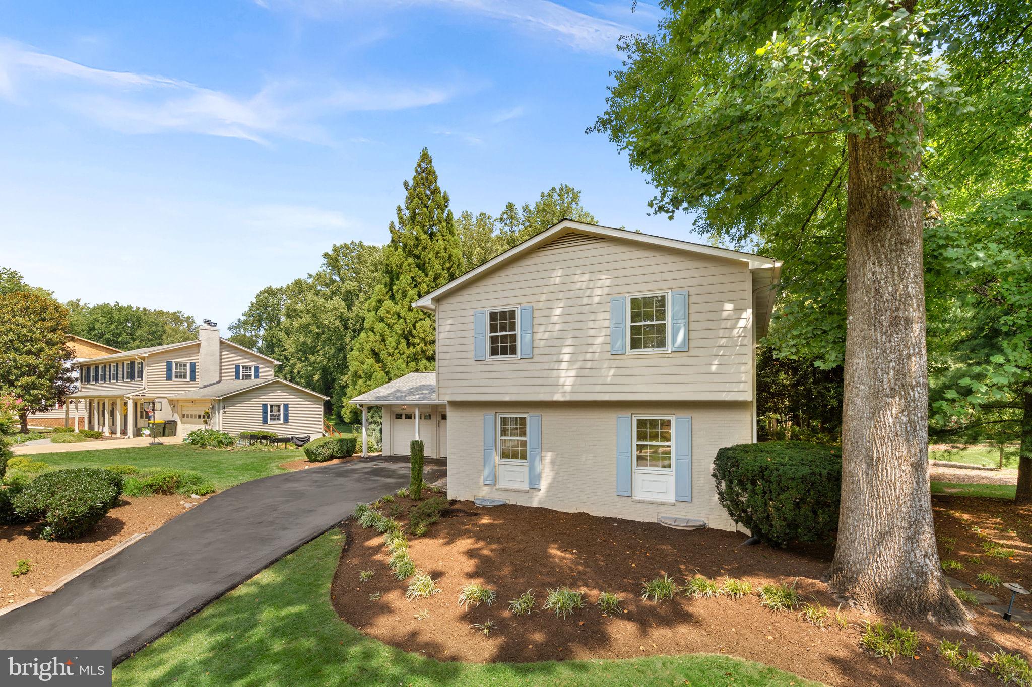 3241 BETSY LANE