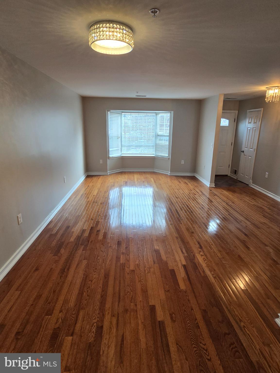 STONEHAVEN MEWS IN CROFTON VILLAGE - Residential Lease