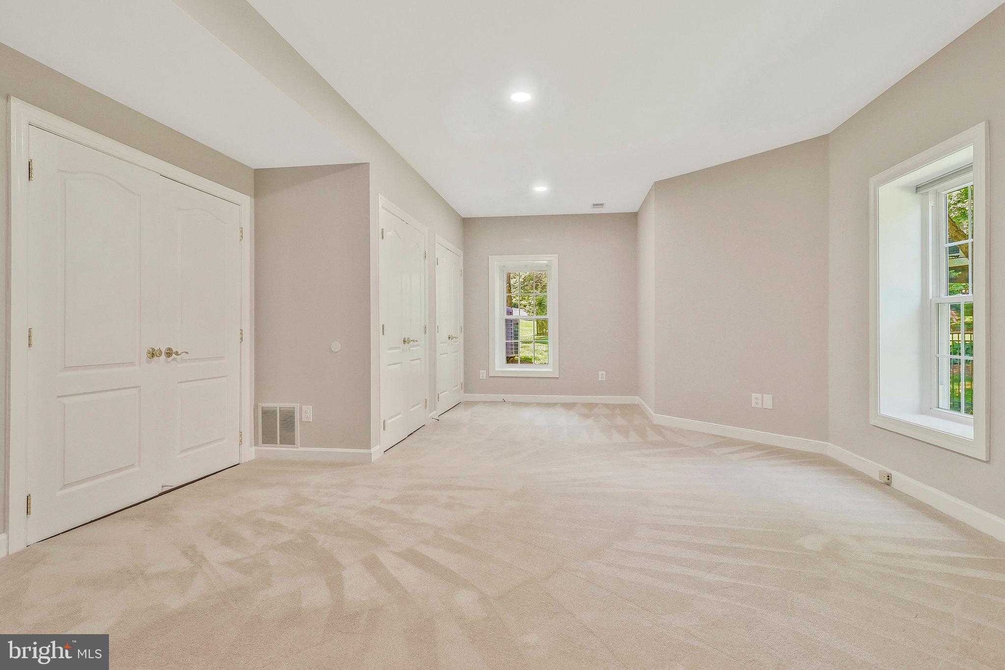 BROWNS LANDING - Residential