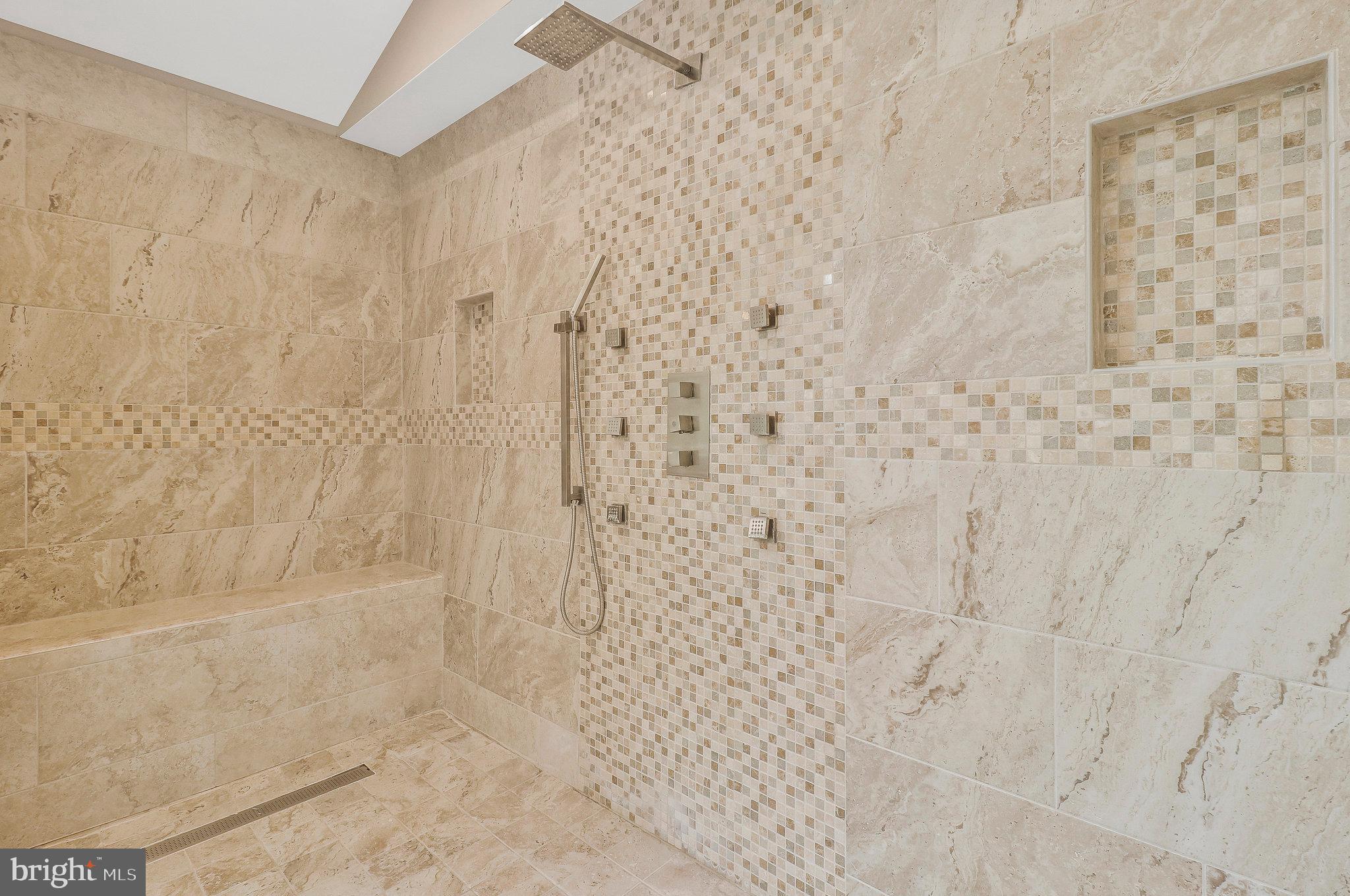 BROWNS LANDING - Residential