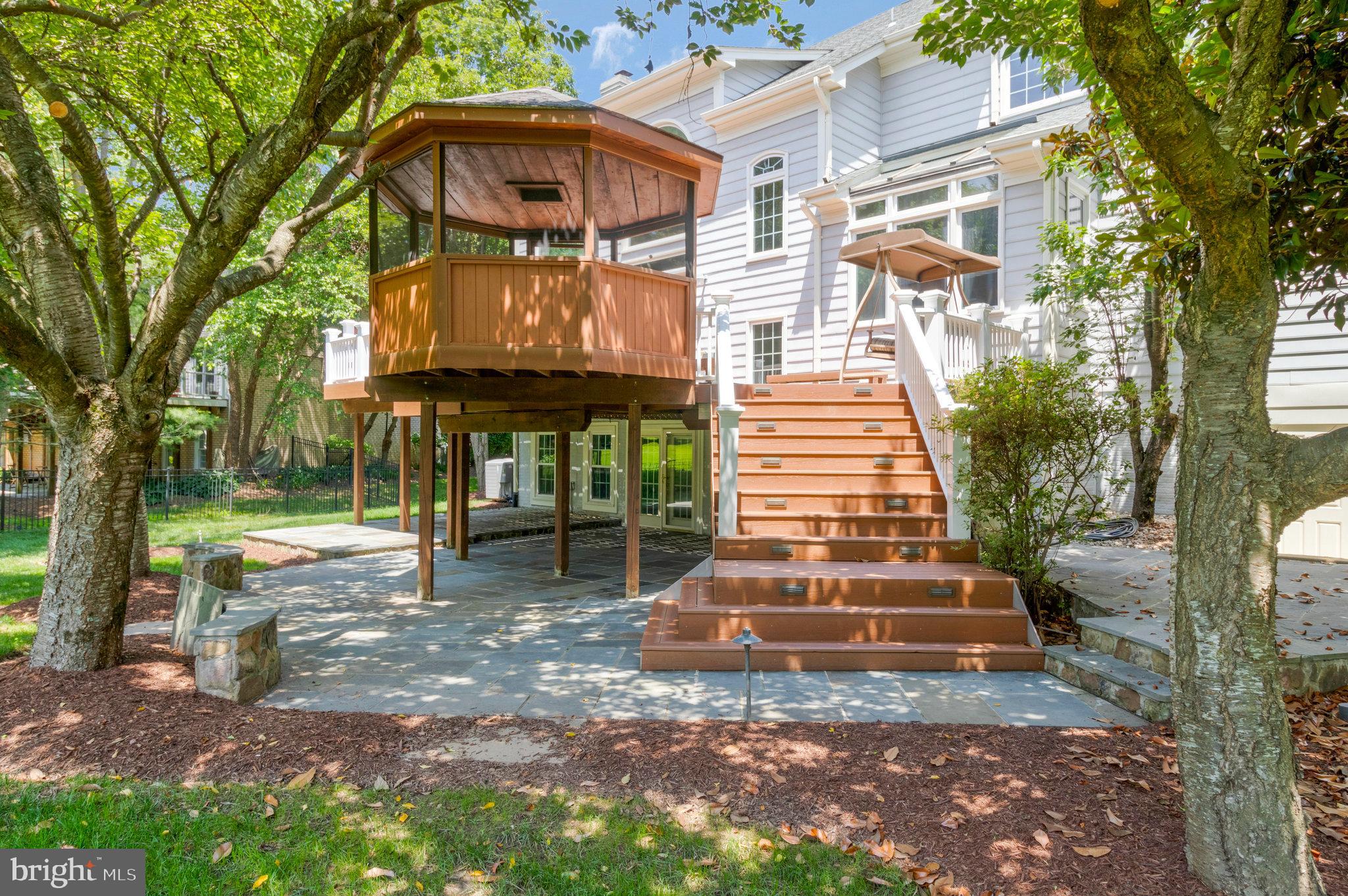 BROWNS LANDING - Residential