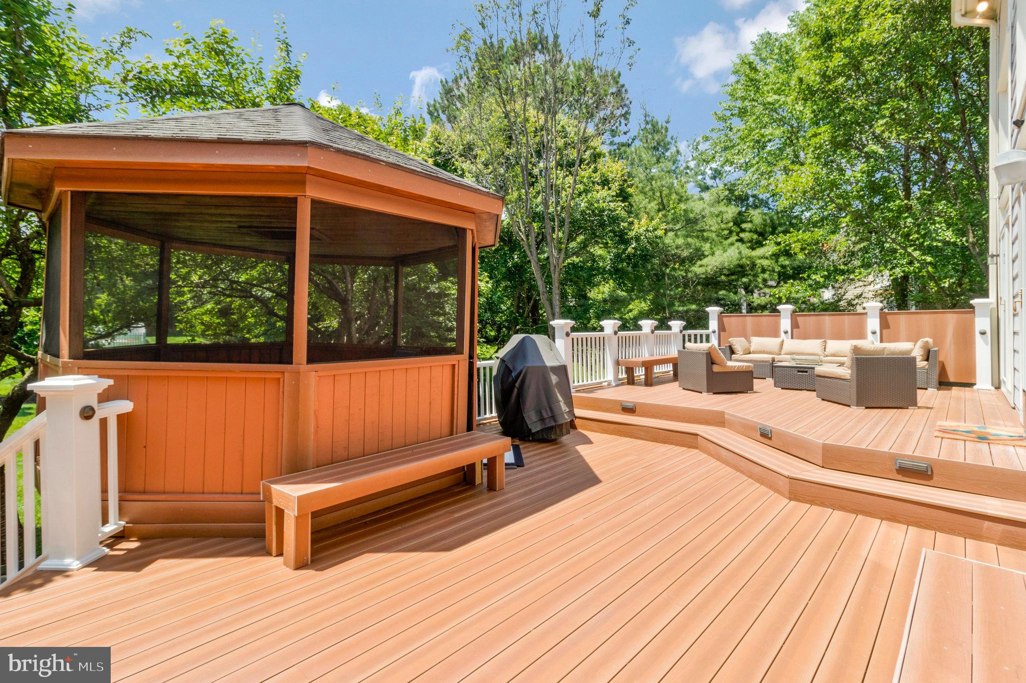 BROWNS LANDING - Residential