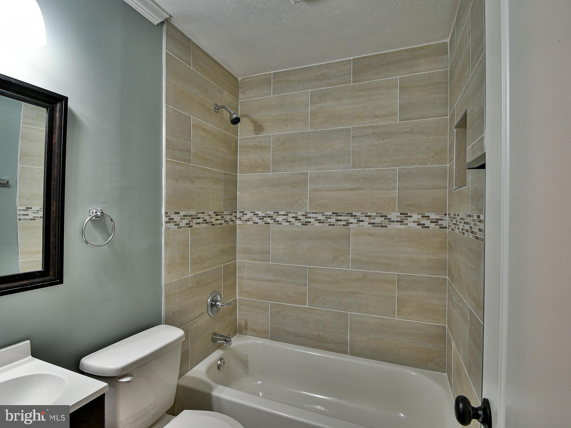 HARWOOD - Residential Lease