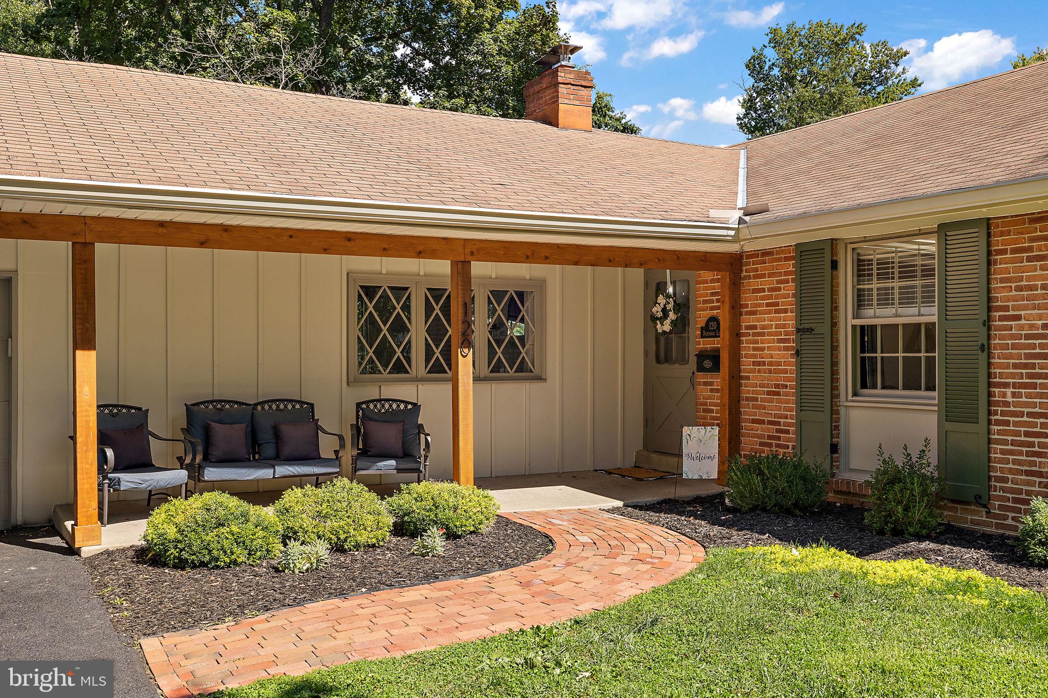 120 DICKINSON LANE