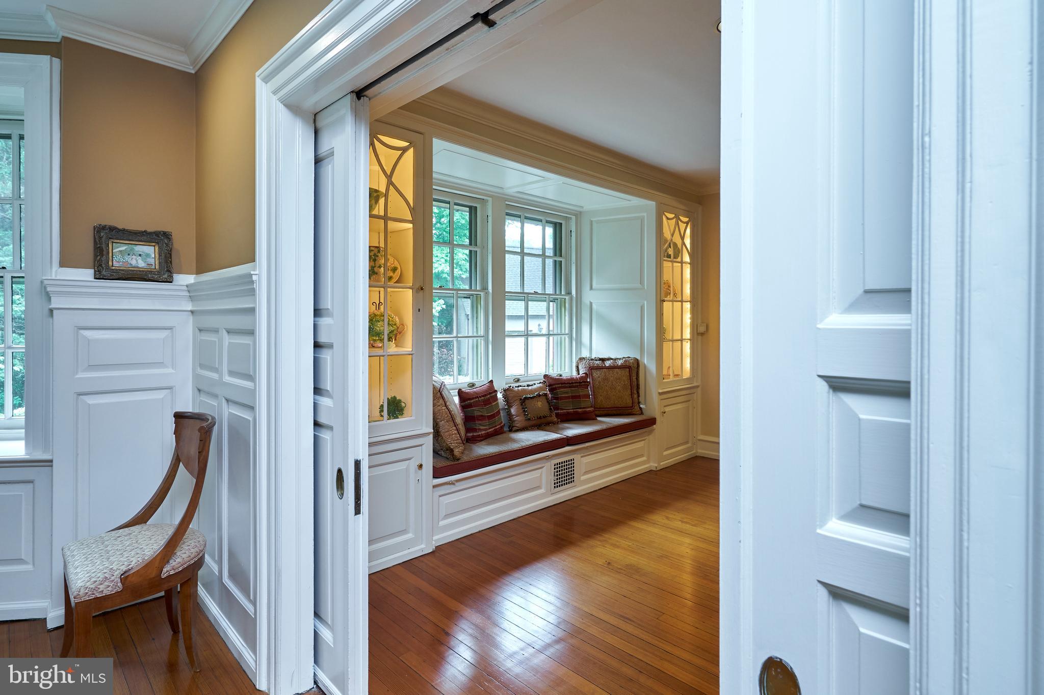 CHESTNUT HILL - Residential