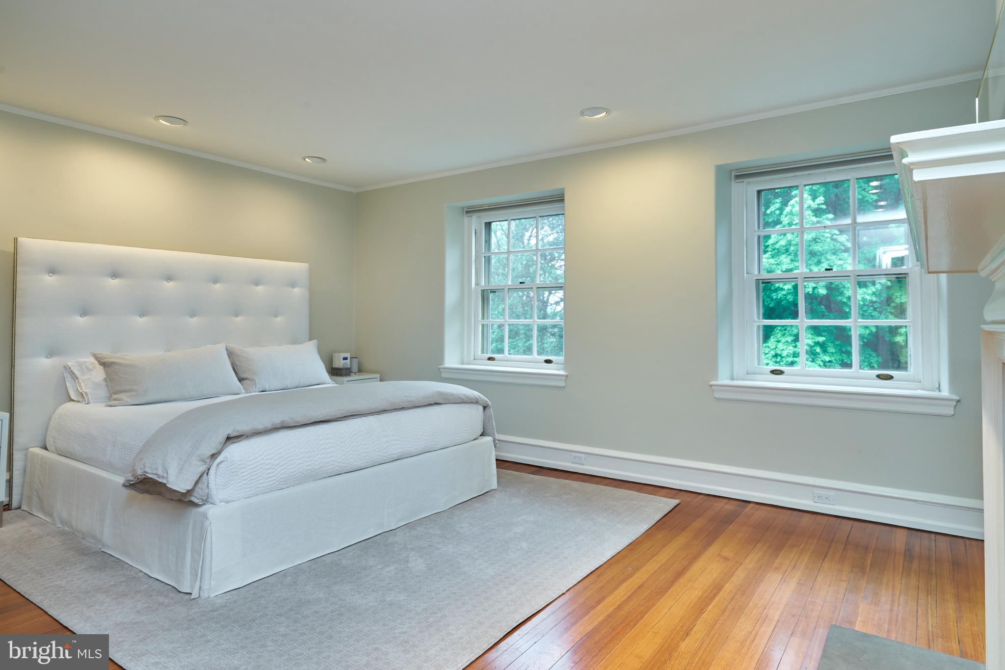 CHESTNUT HILL - Residential