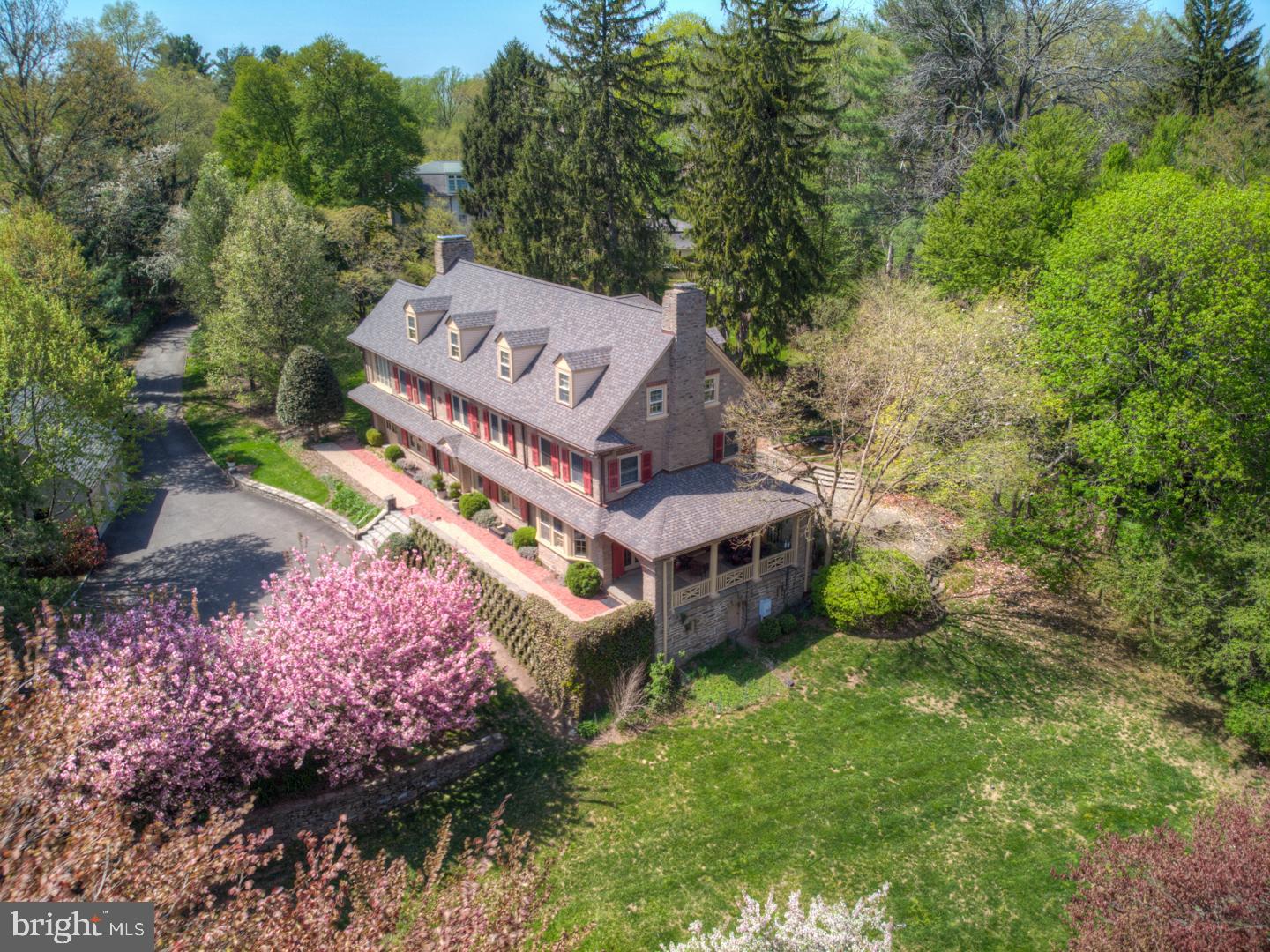 CHESTNUT HILL - Residential