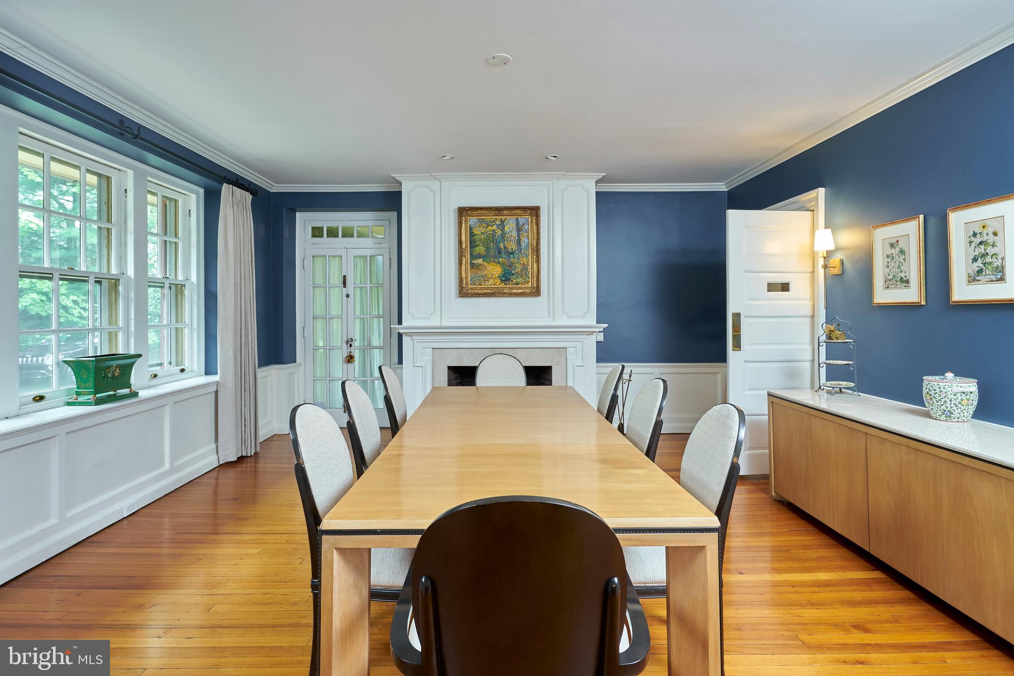 CHESTNUT HILL - Residential