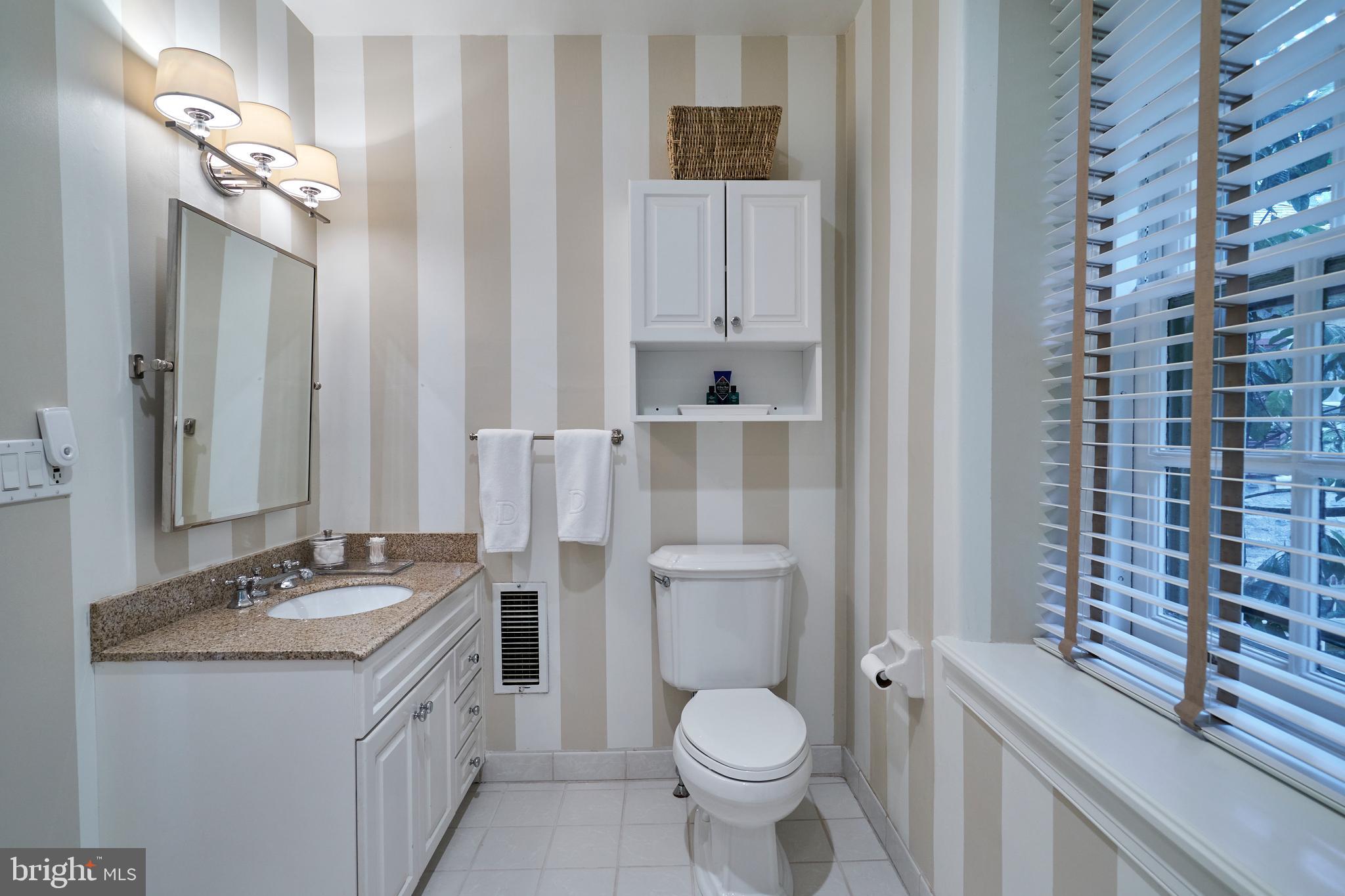 CHESTNUT HILL - Residential