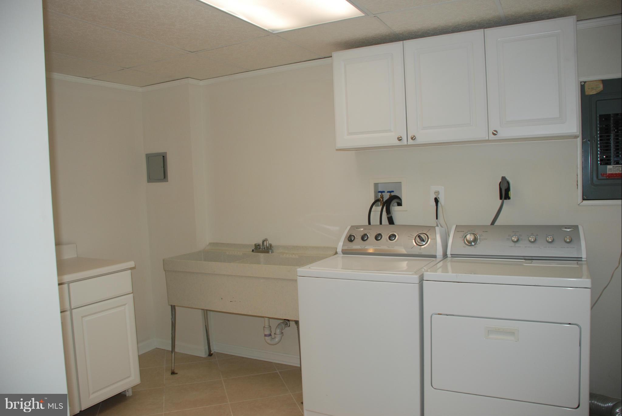 CONGRESSIONAL COUNTRY CLUB ESTATES - Residential Lease