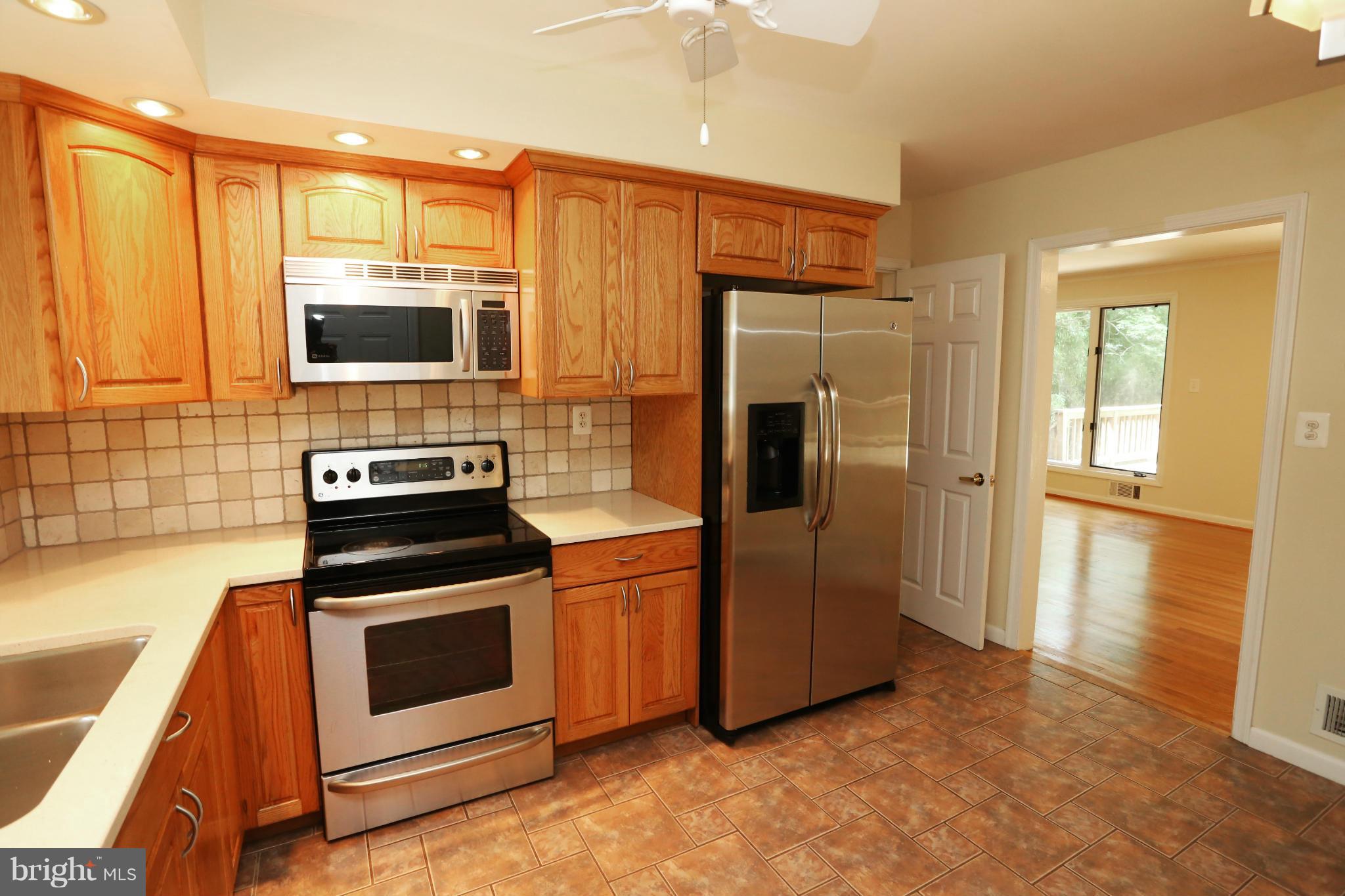 CONGRESSIONAL COUNTRY CLUB ESTATES - Residential Lease