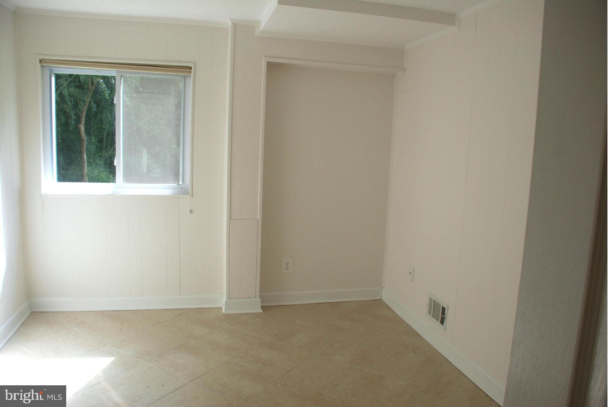 CONGRESSIONAL COUNTRY CLUB ESTATES - Residential Lease