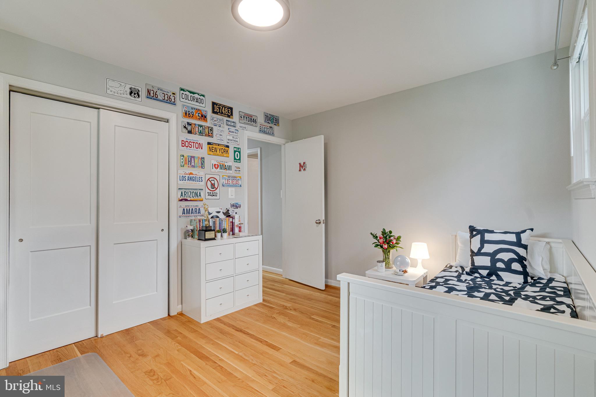 WESTBURY HEIGHTS - Residential