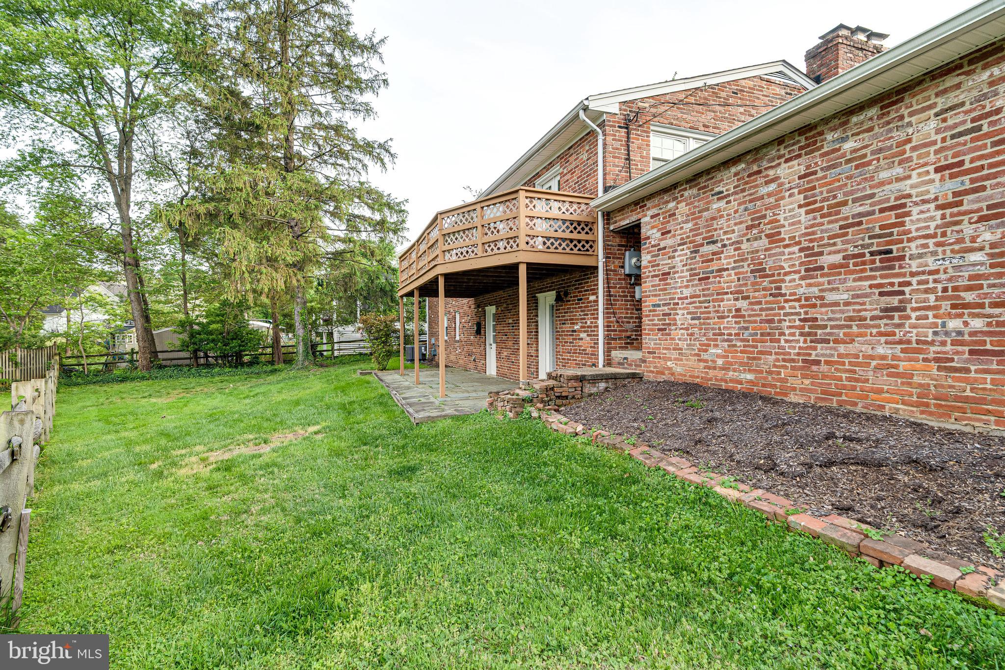 WESTBURY HEIGHTS - Residential