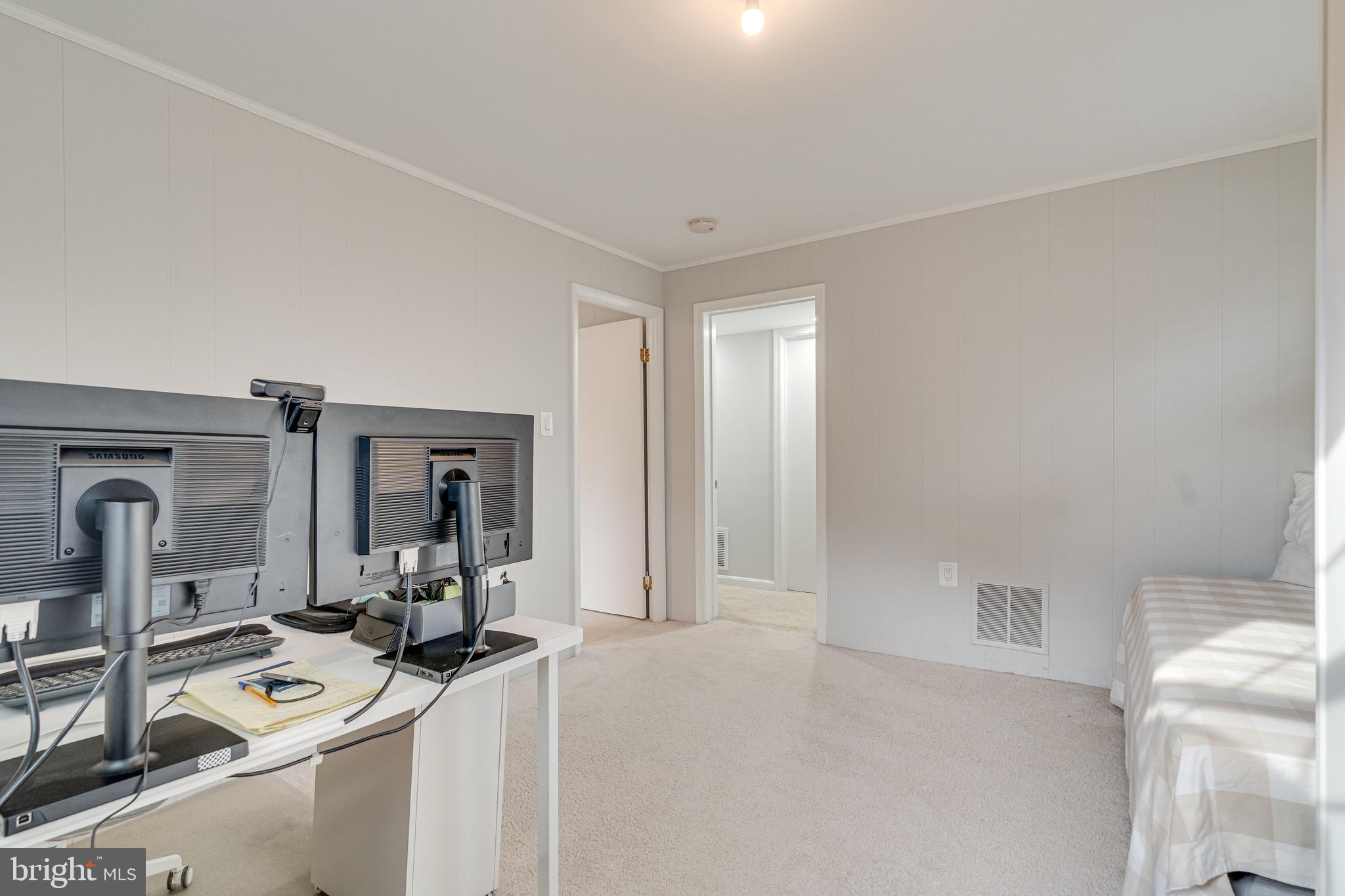 WESTBURY HEIGHTS - Residential