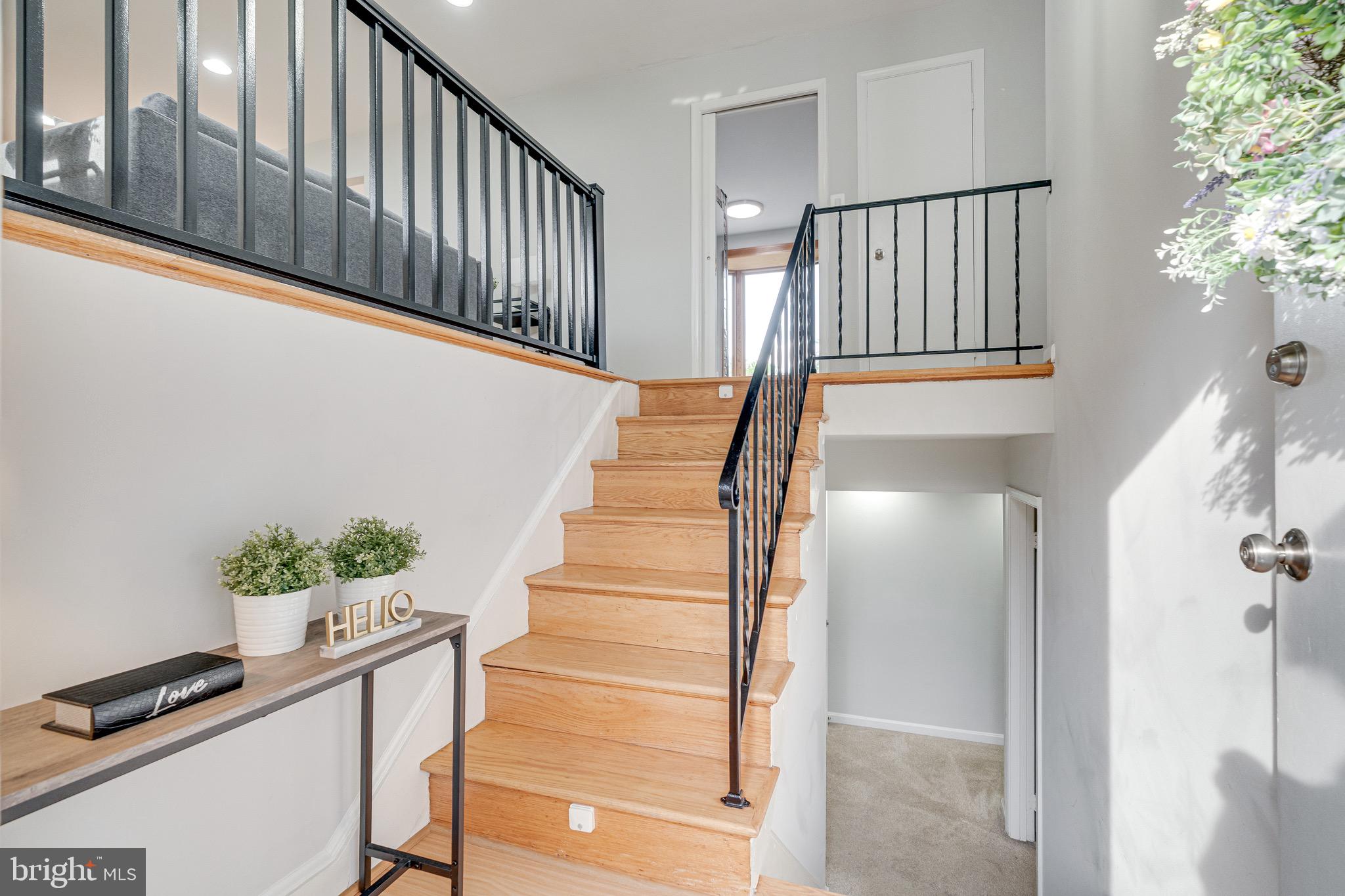 WESTBURY HEIGHTS - Residential