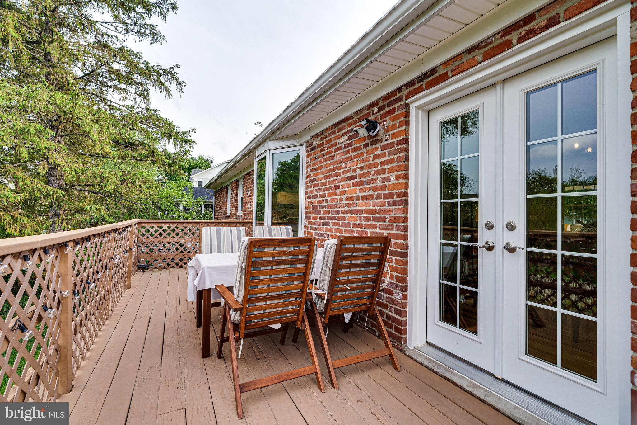 WESTBURY HEIGHTS - Residential