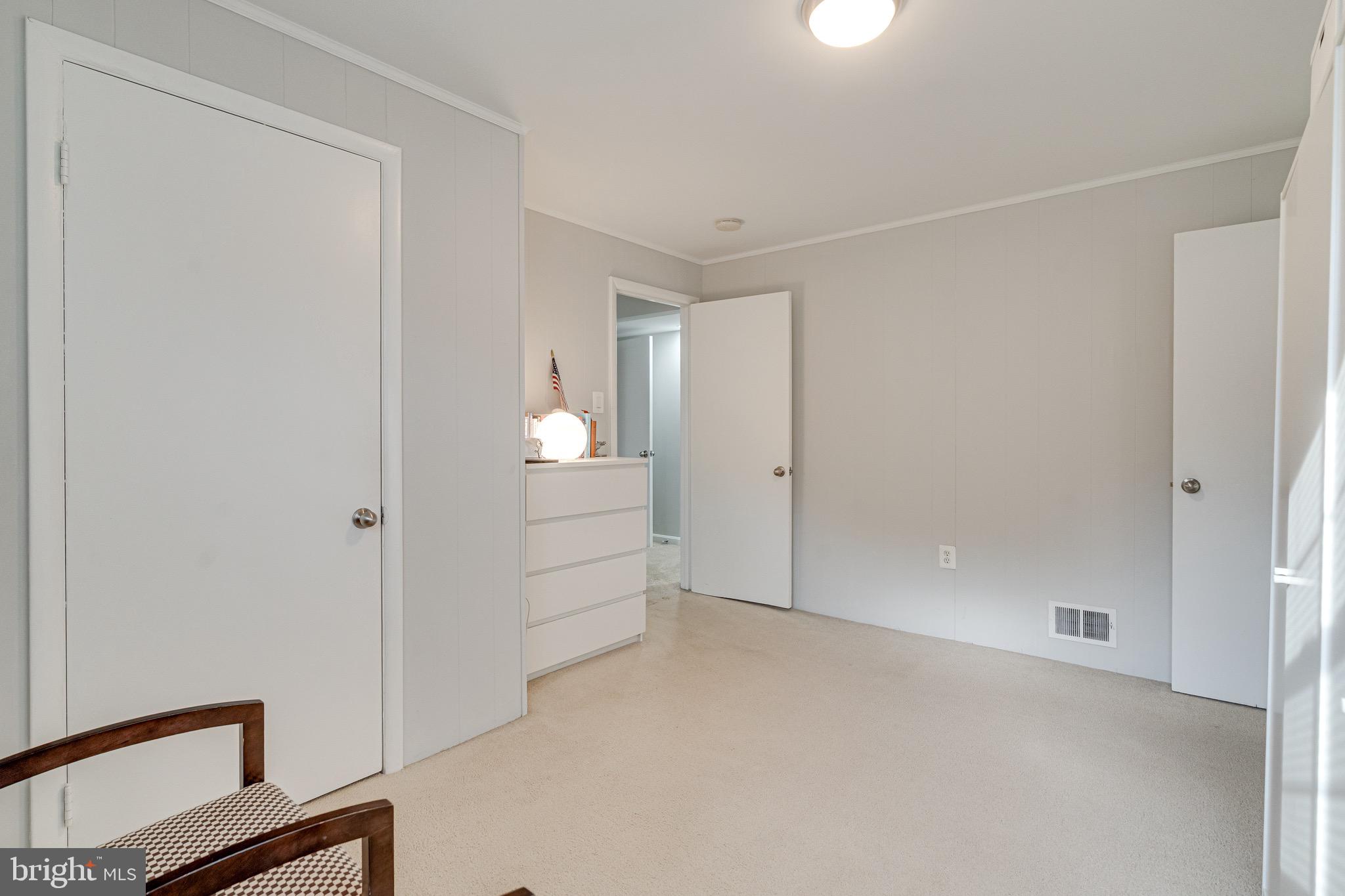 WESTBURY HEIGHTS - Residential