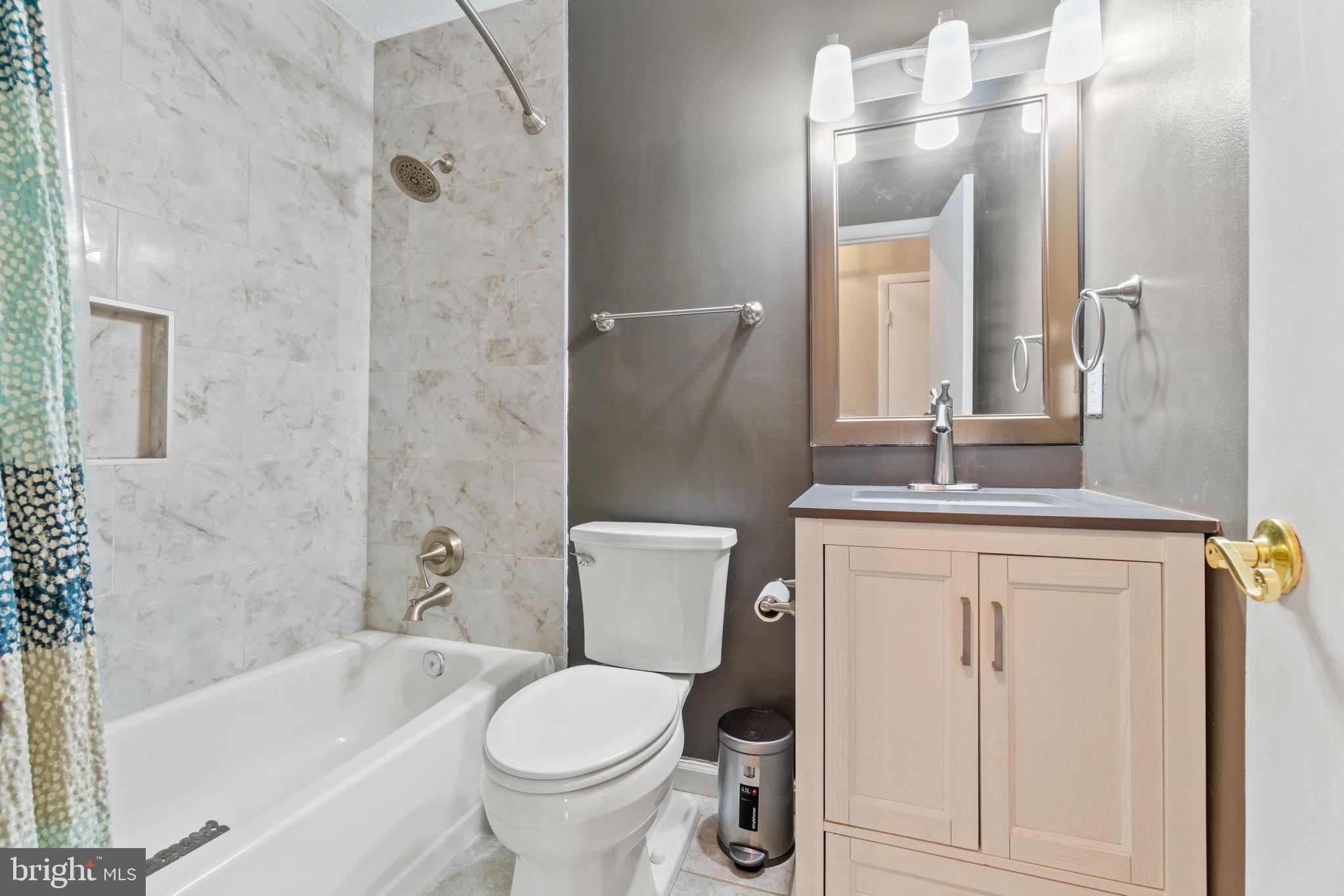 DALE CITY - Residential