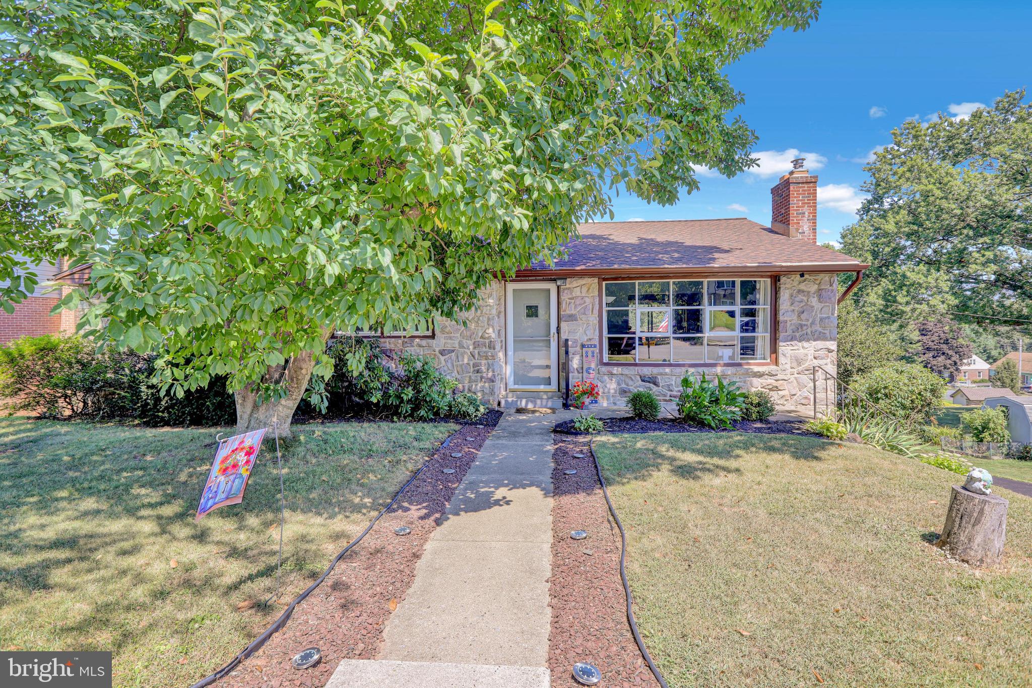 4621 HILLSIDE ROAD