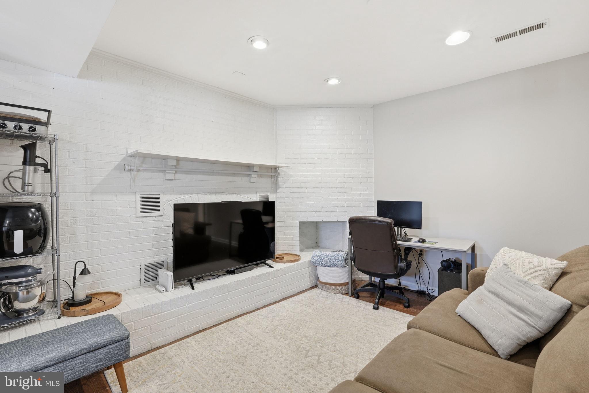 SOMERSET AT WESTRIDGE - Residential