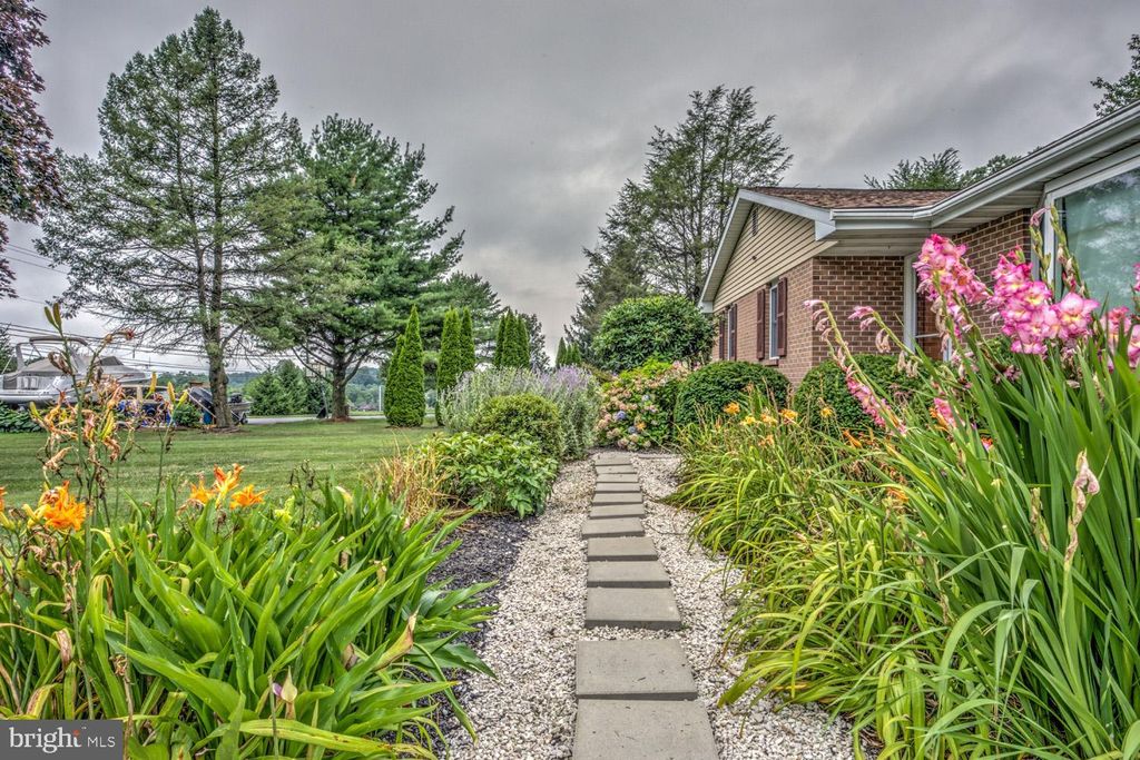 Photo of 5803 Lincoln Highway, Gap, PA 17527 (MLS # PALA2054436)