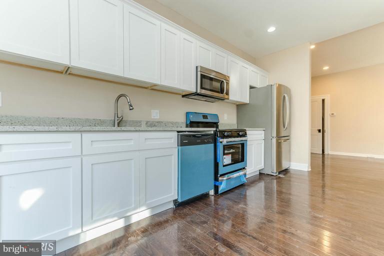 MOUNT WASHINGTON - Residential Lease