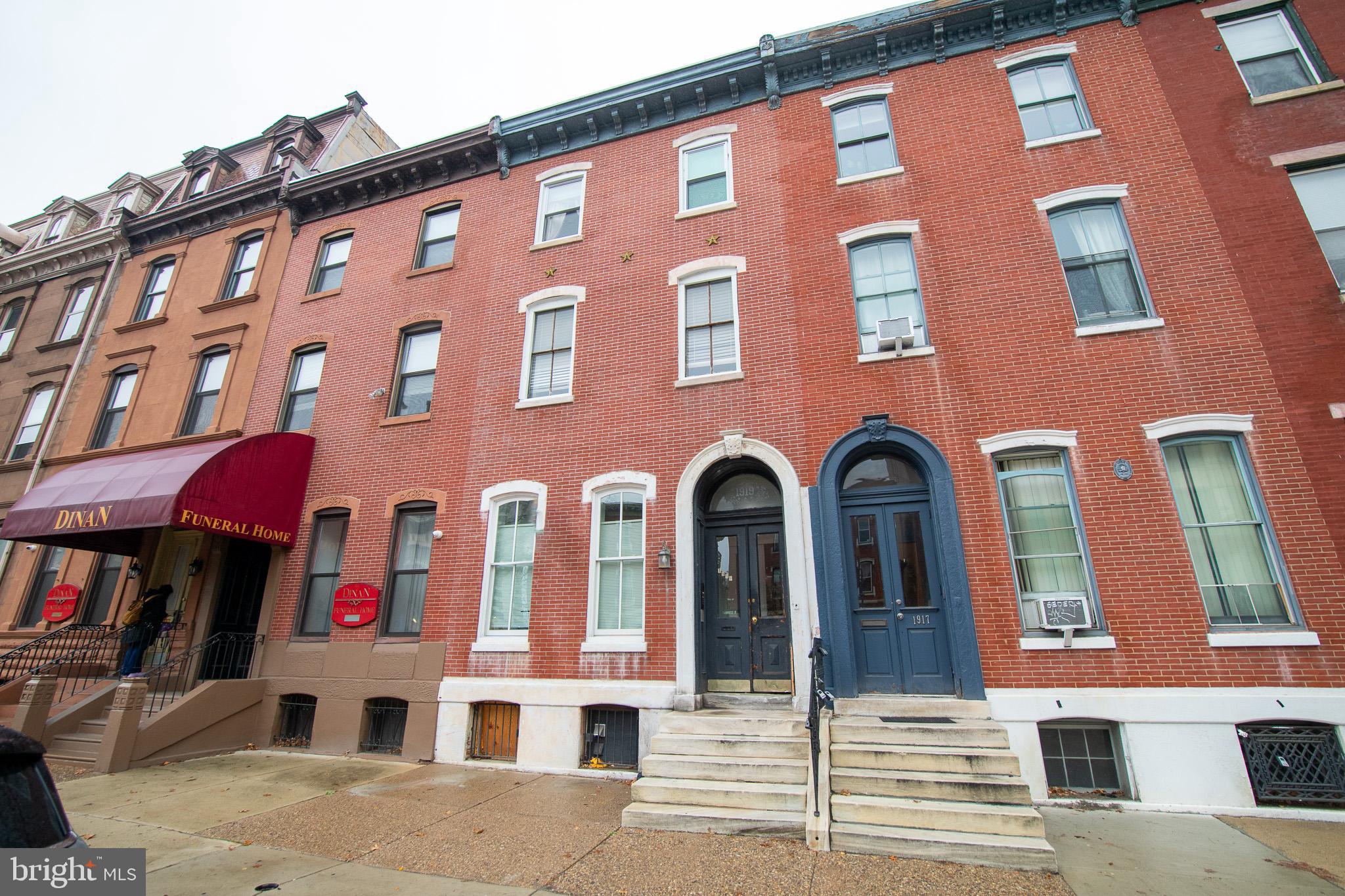 FAIRMOUNT - Residential Lease