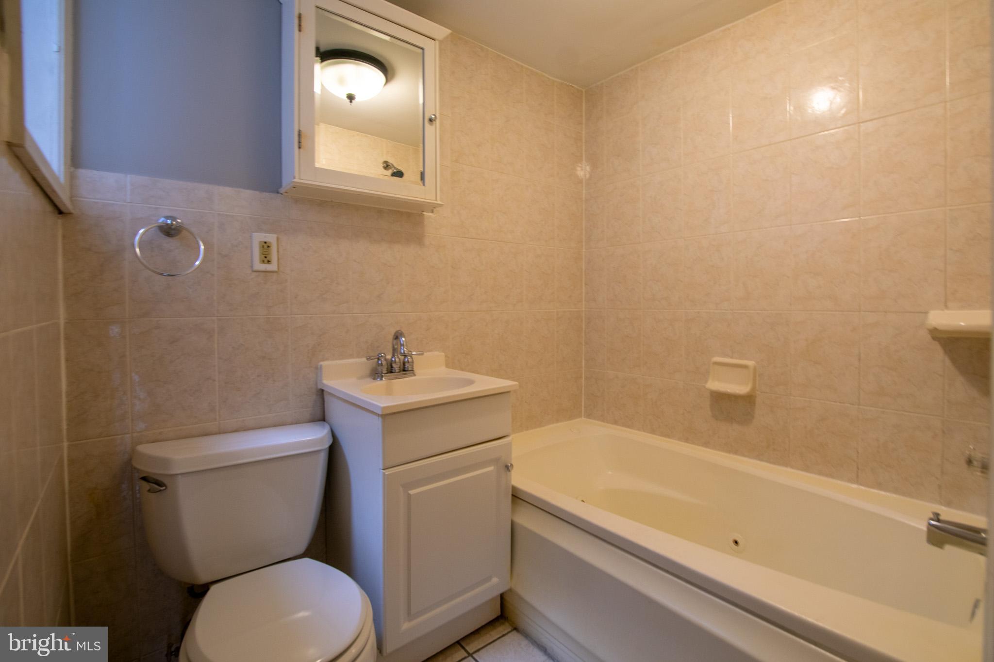 FAIRMOUNT - Residential Lease