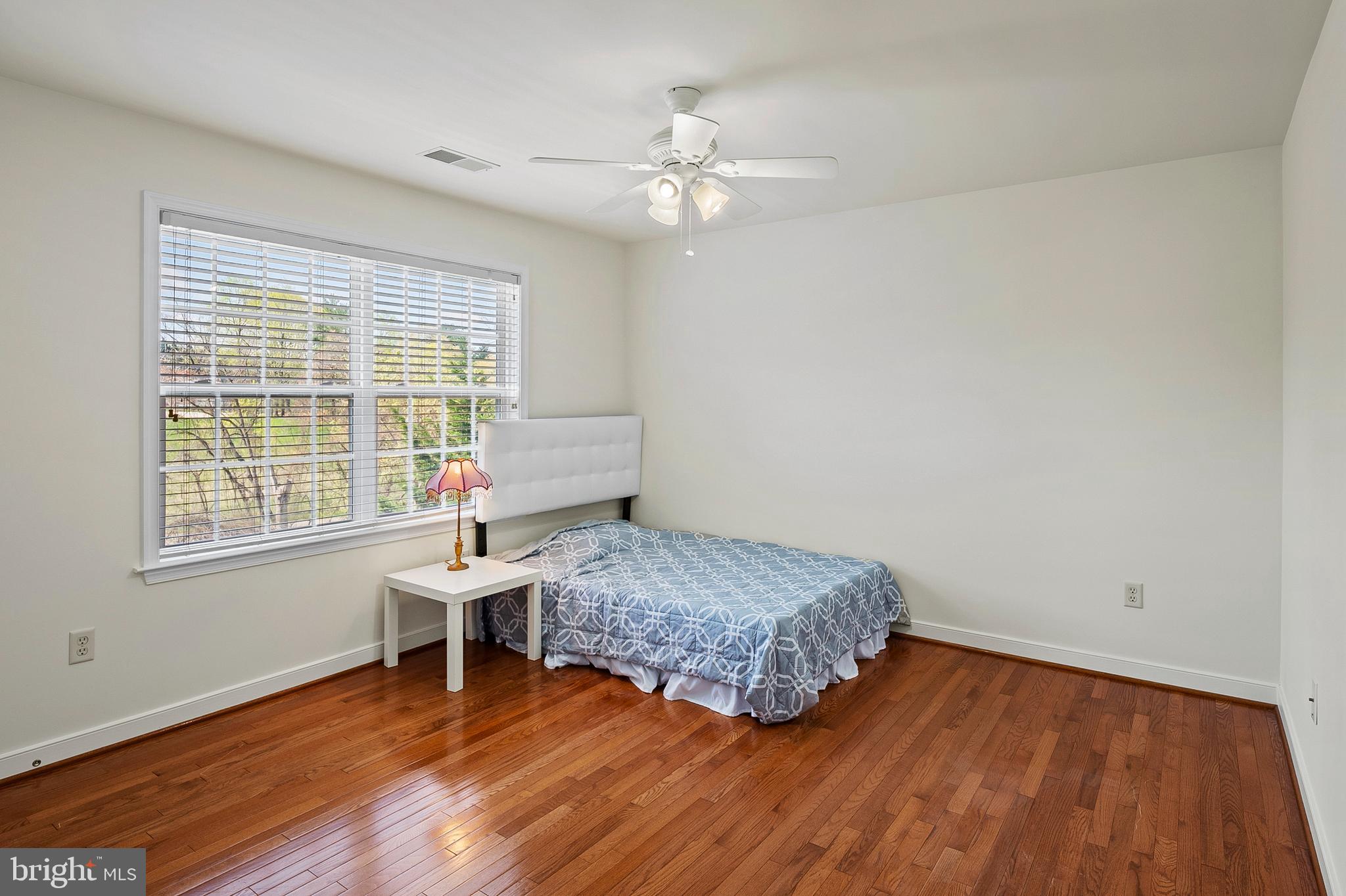 AMBER MEADOWS - Residential