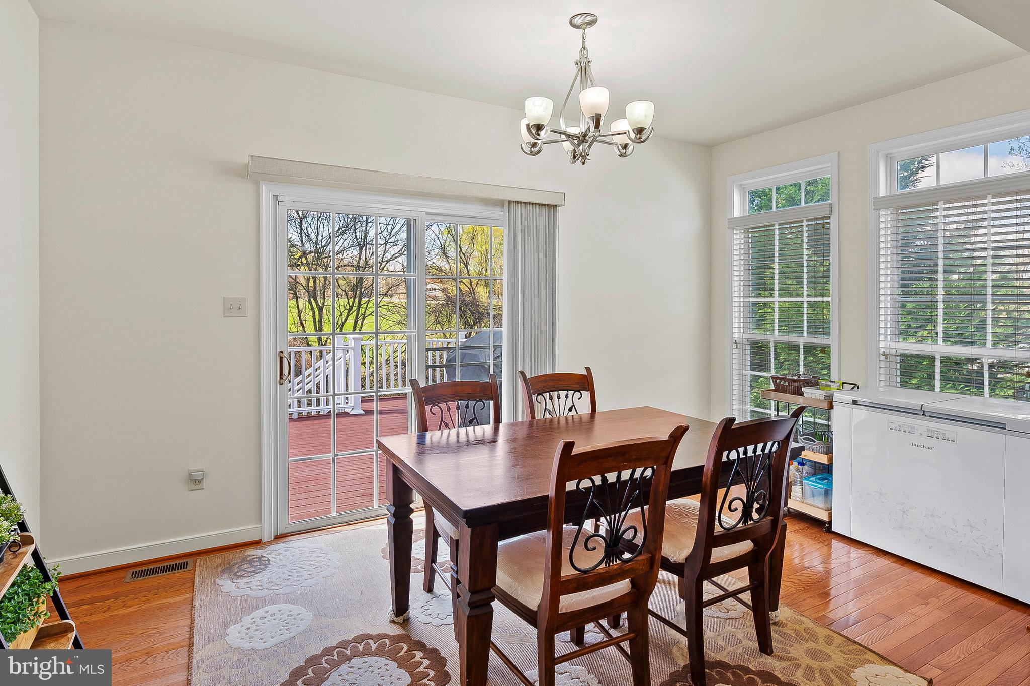 AMBER MEADOWS - Residential