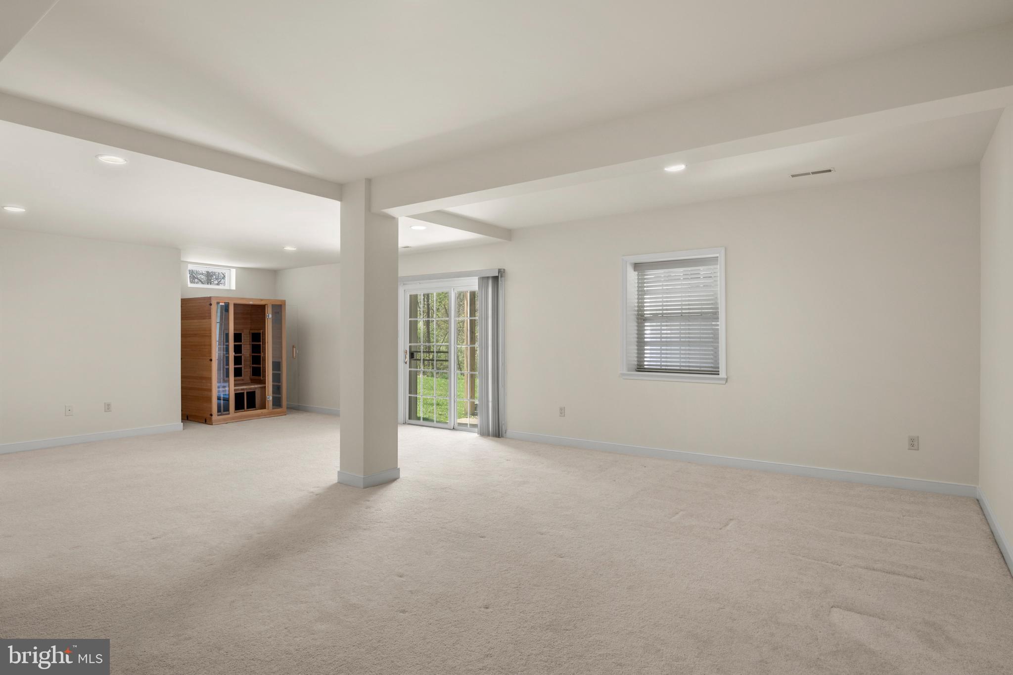 AMBER MEADOWS - Residential