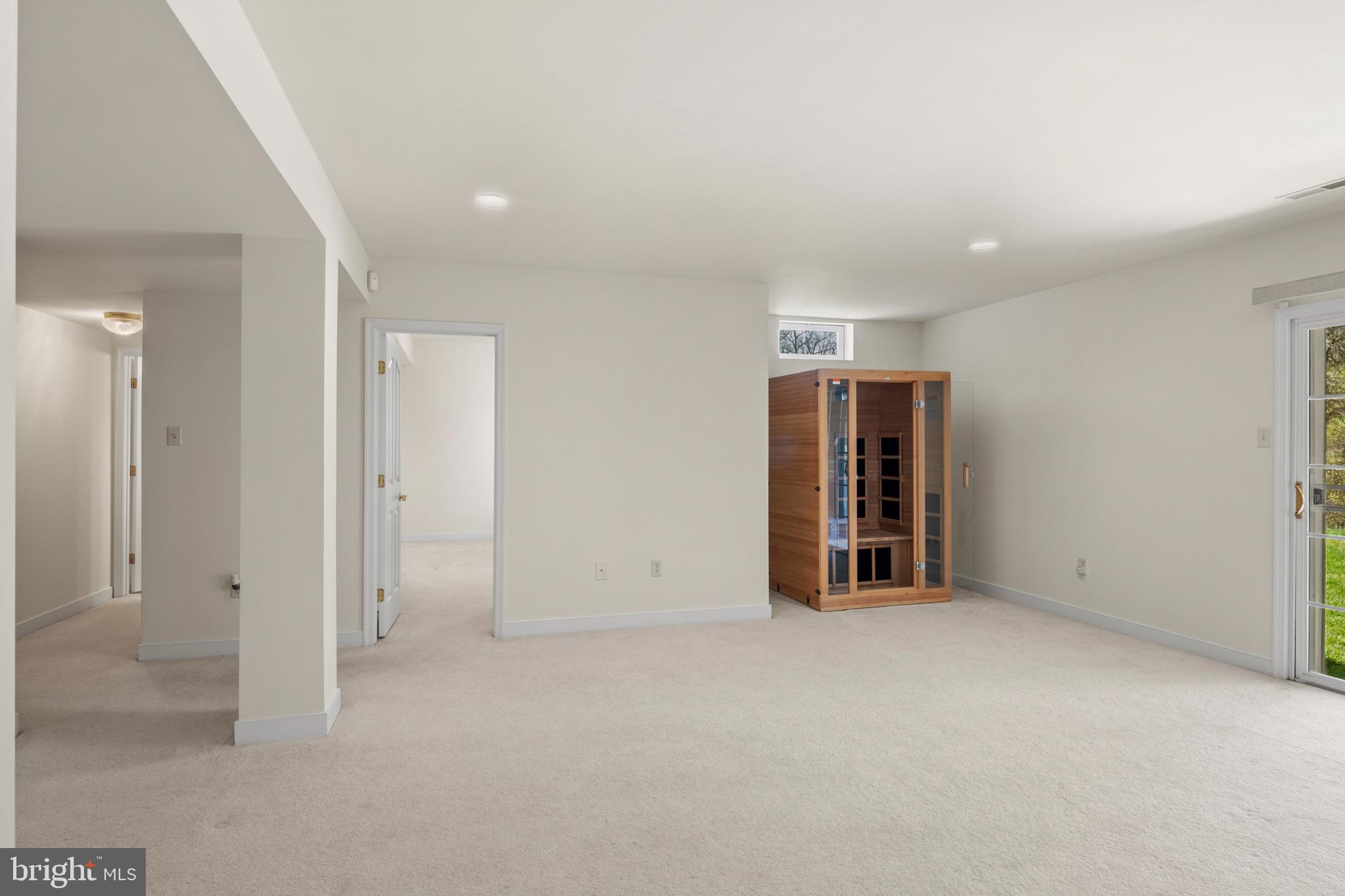 AMBER MEADOWS - Residential