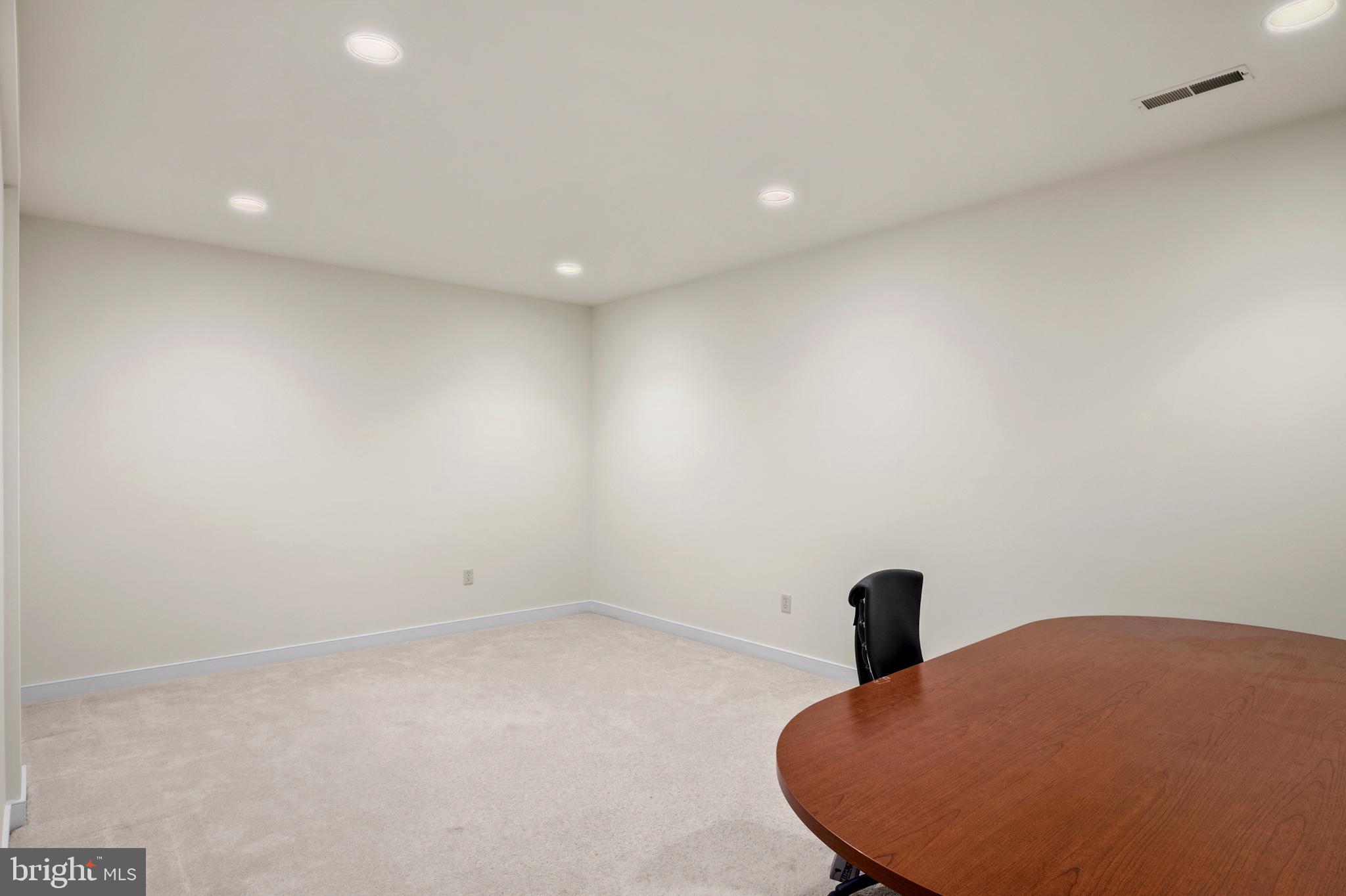 AMBER MEADOWS - Residential